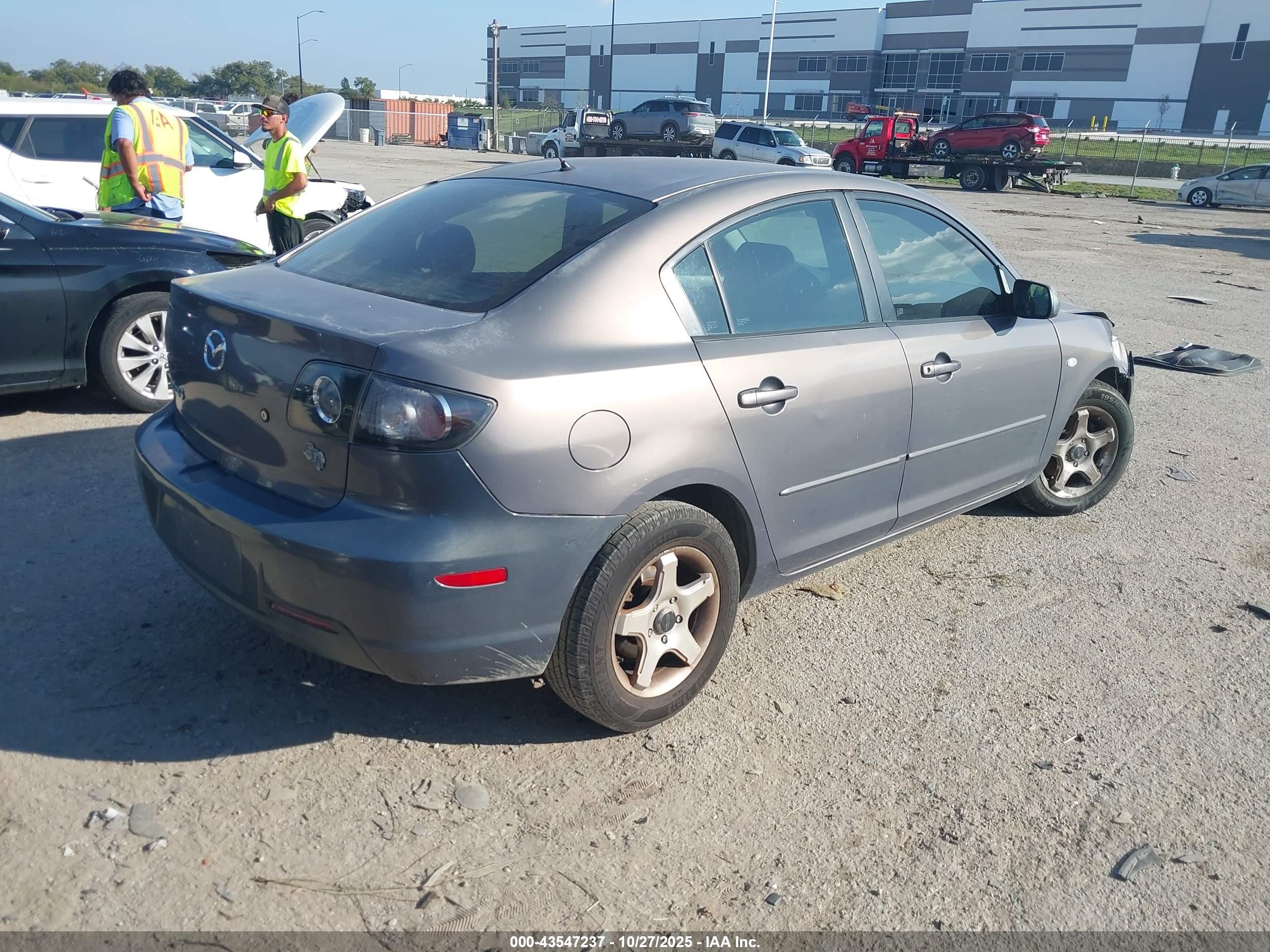 MAZDA MAZDA3 image 4