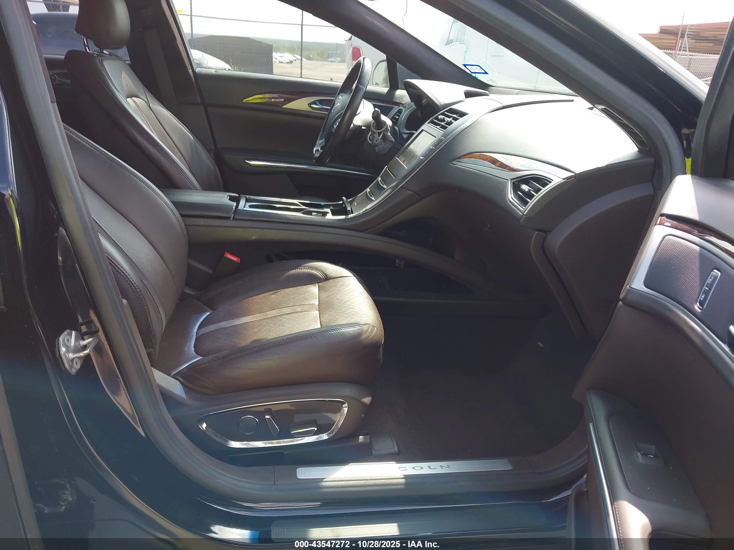 LINCOLN MKZ image 5