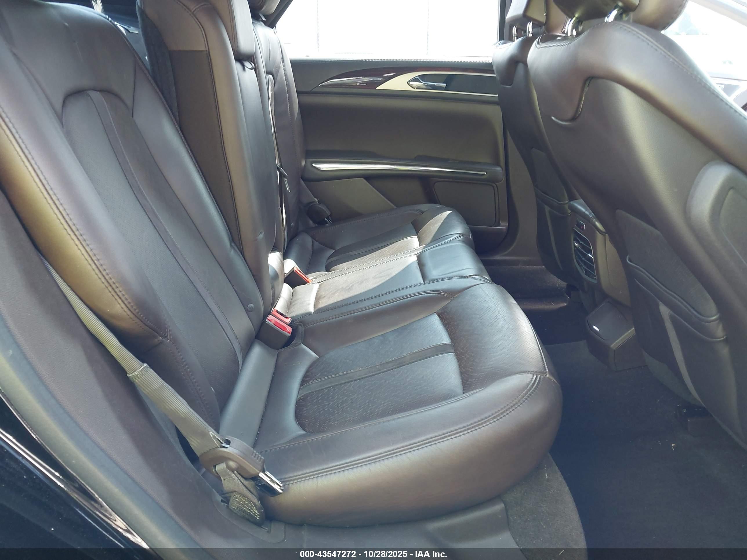 LINCOLN MKZ image 8
