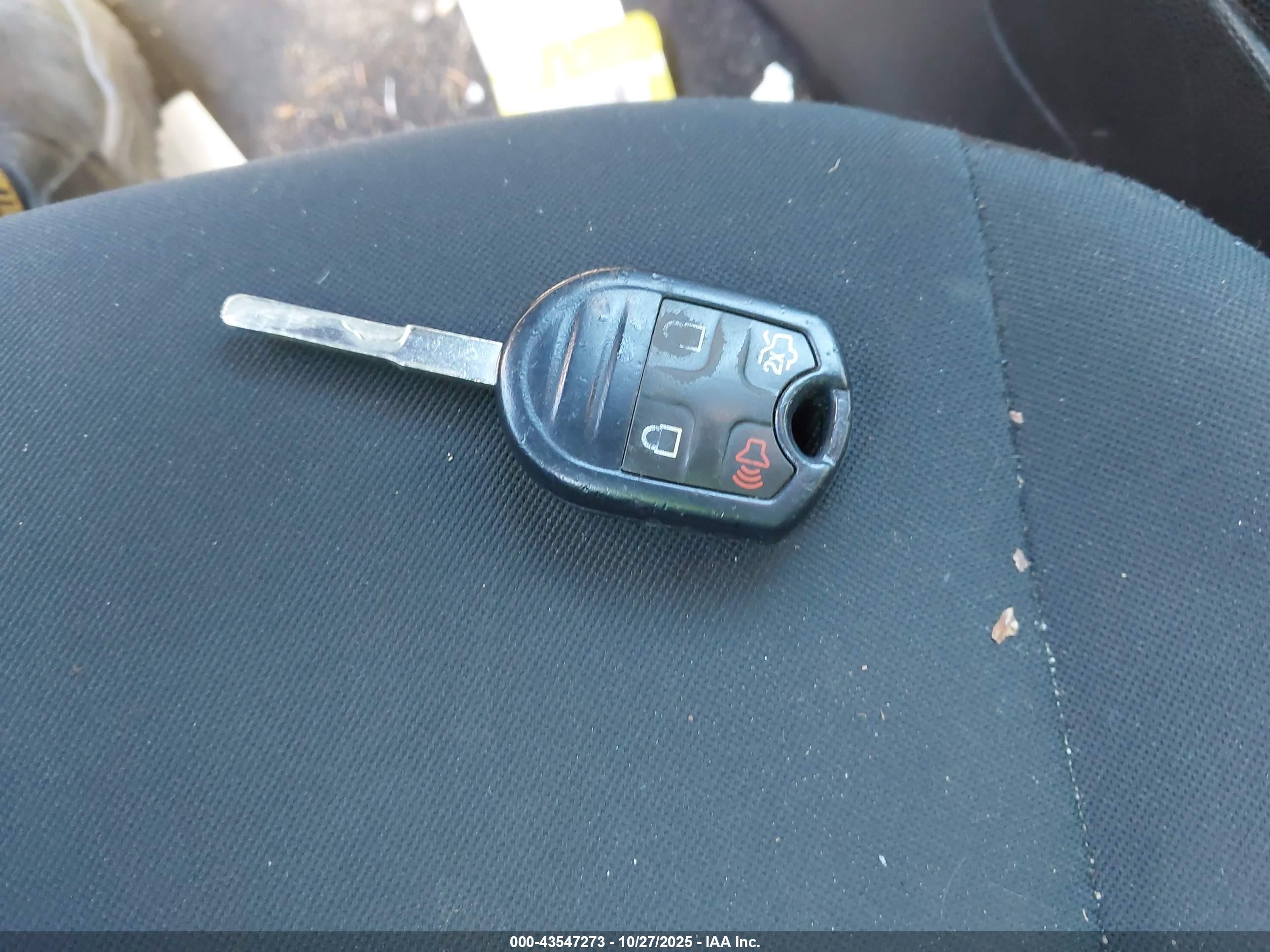 FORD FIESTA image 11