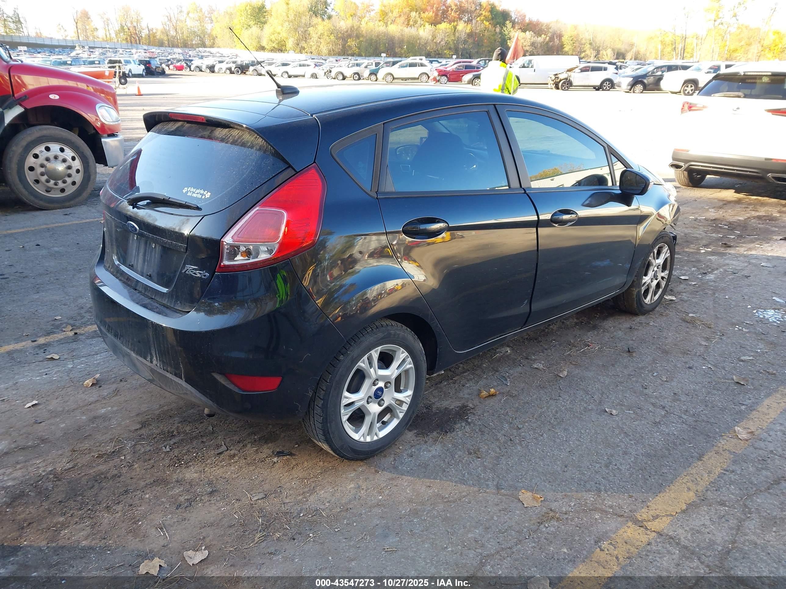 FORD FIESTA image 4