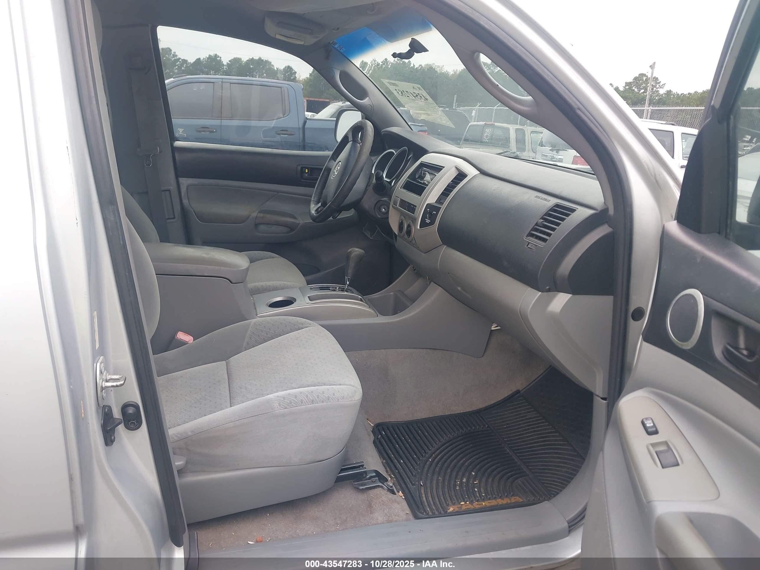 TOYOTA TACOMA image 5
