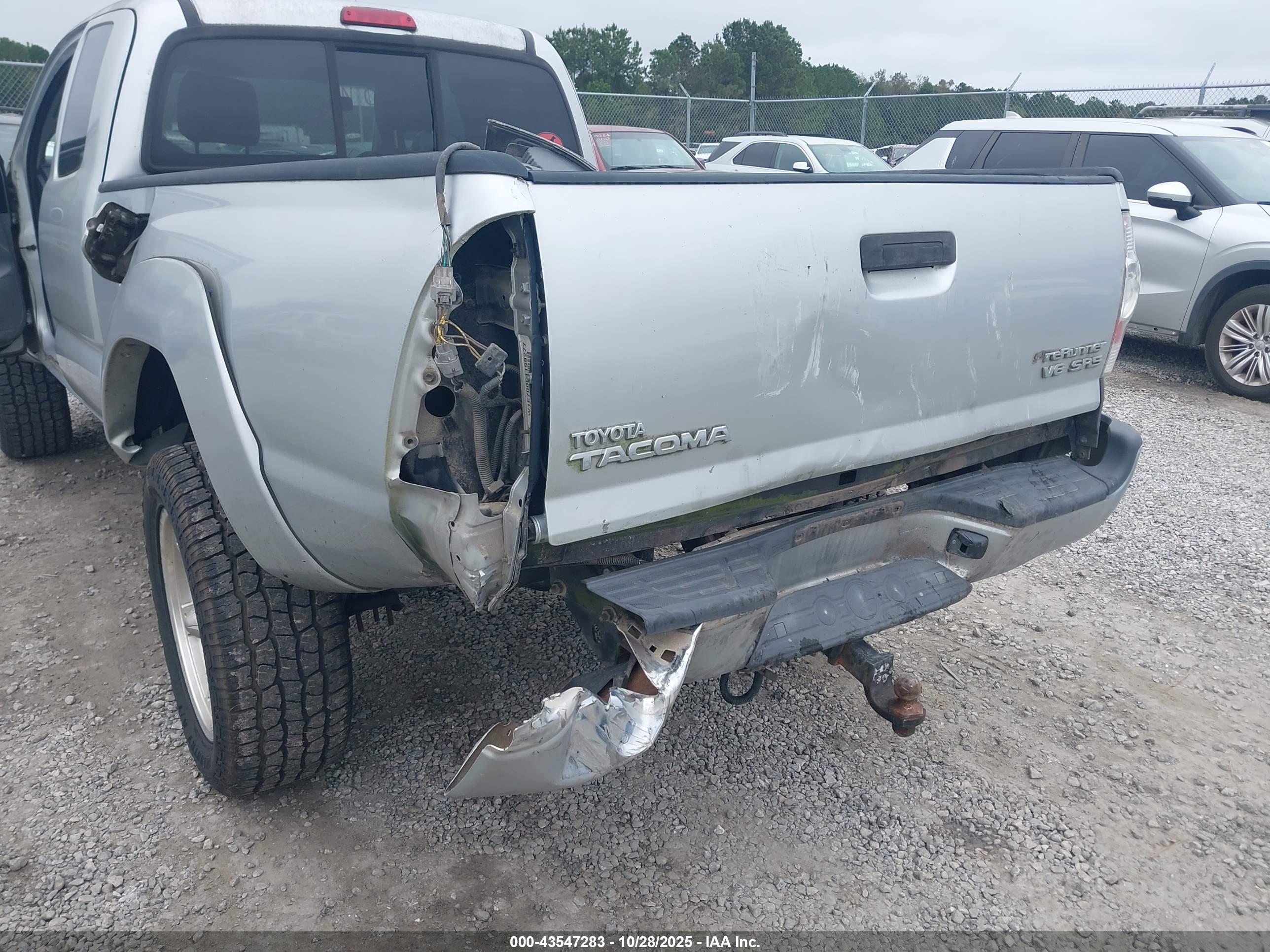TOYOTA TACOMA image 6