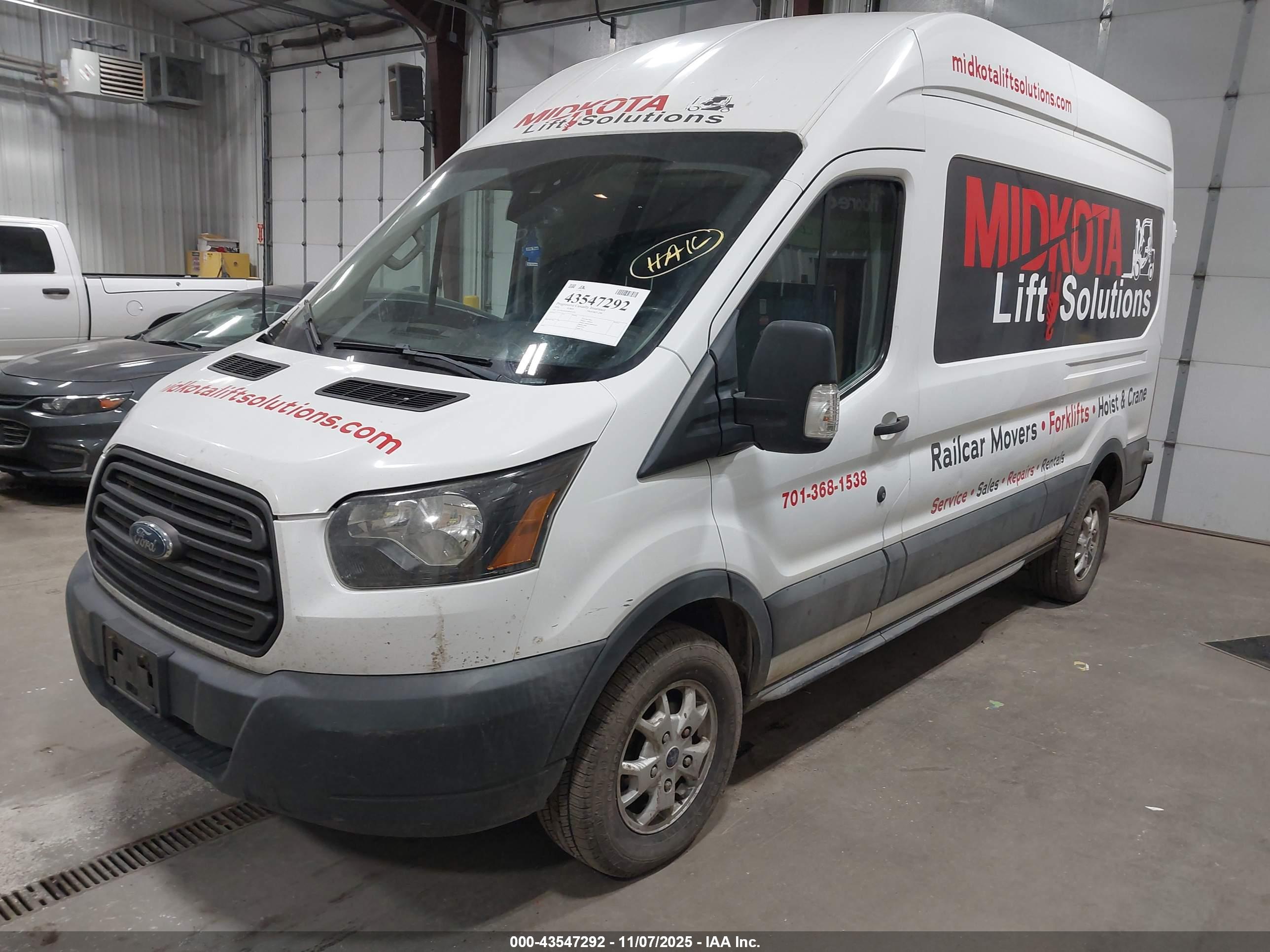 FORD TRANSIT-250 image 2