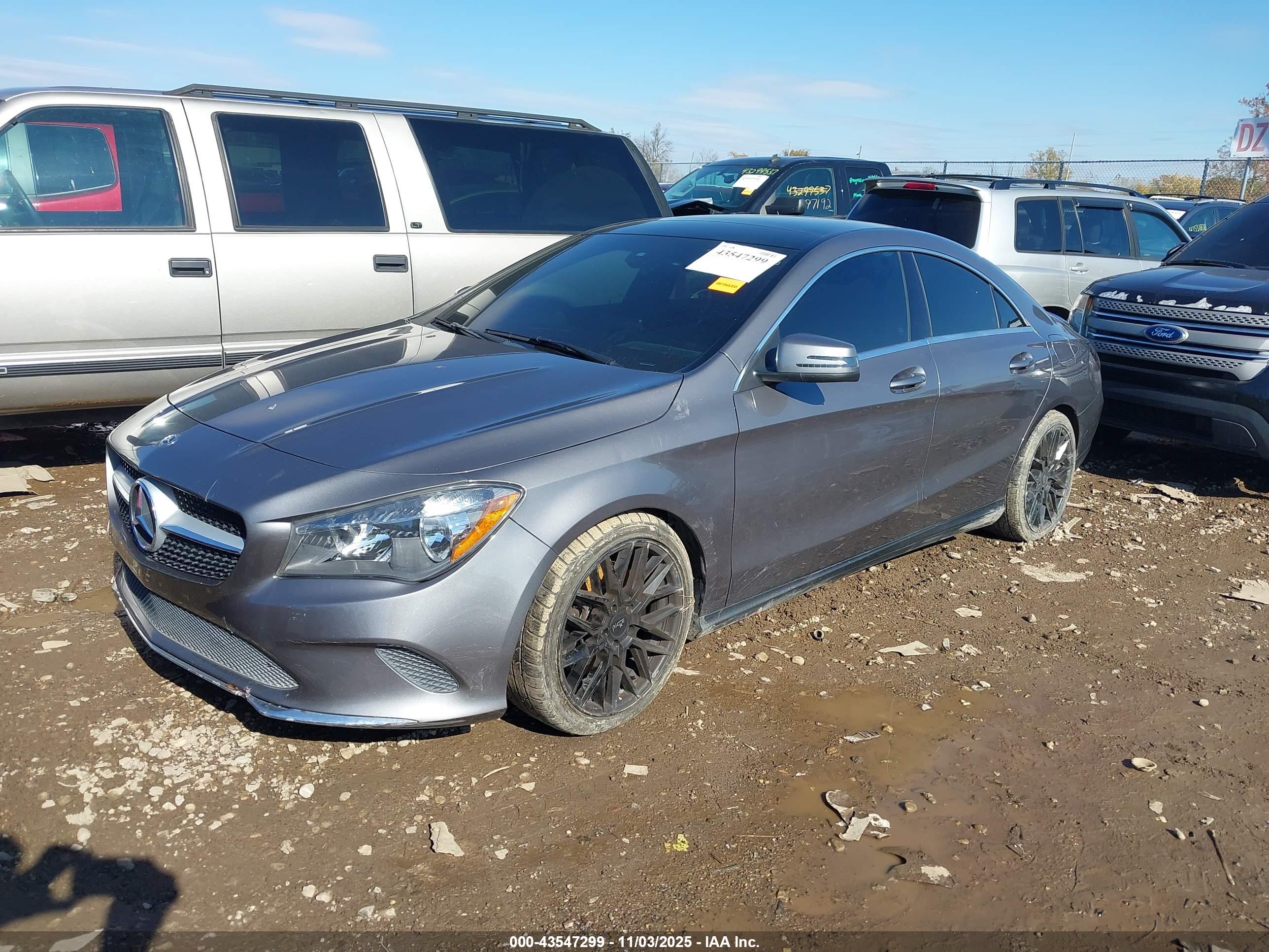 MERCEDES-BENZ CLA image 2