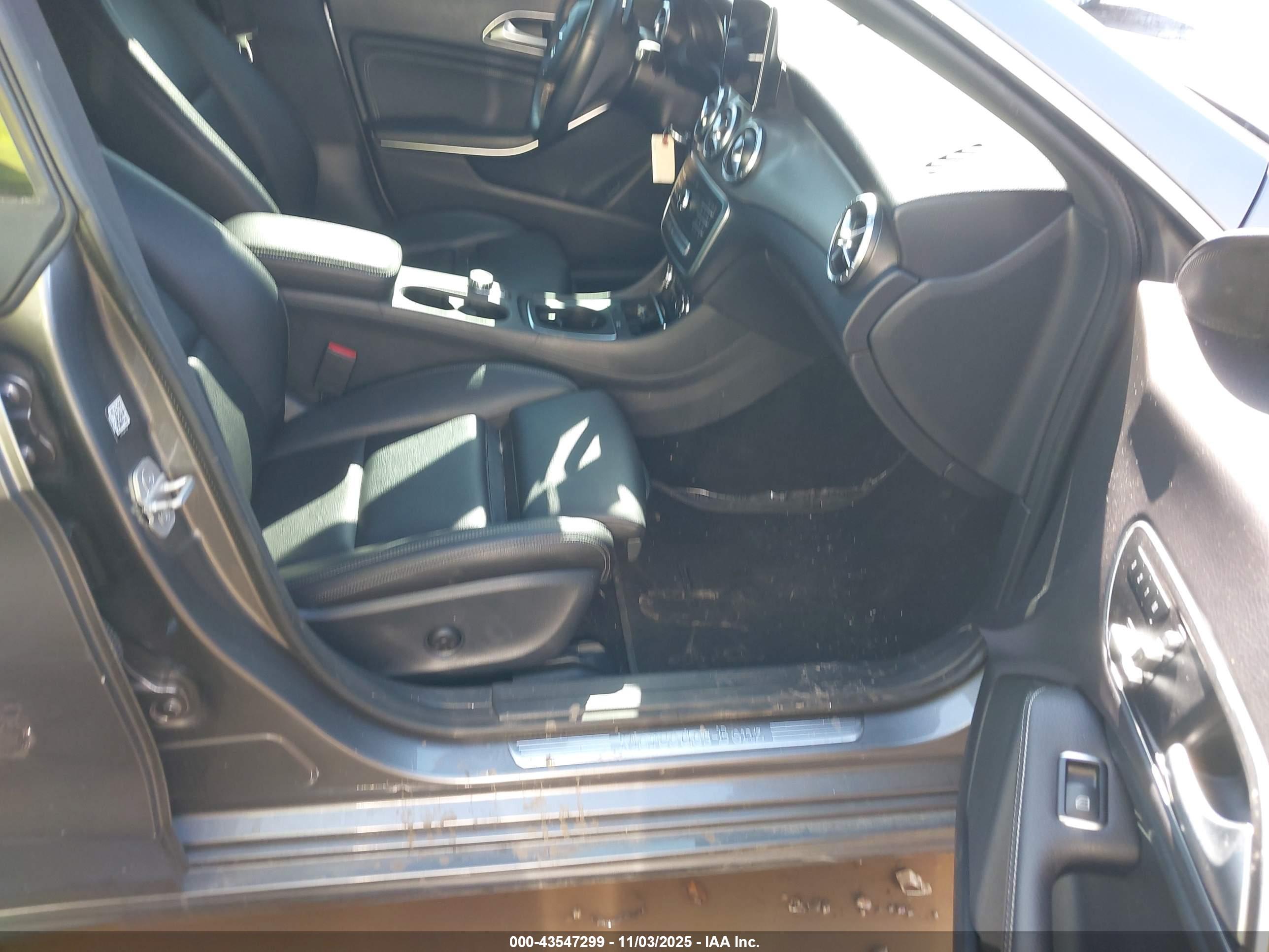 MERCEDES-BENZ CLA image 5