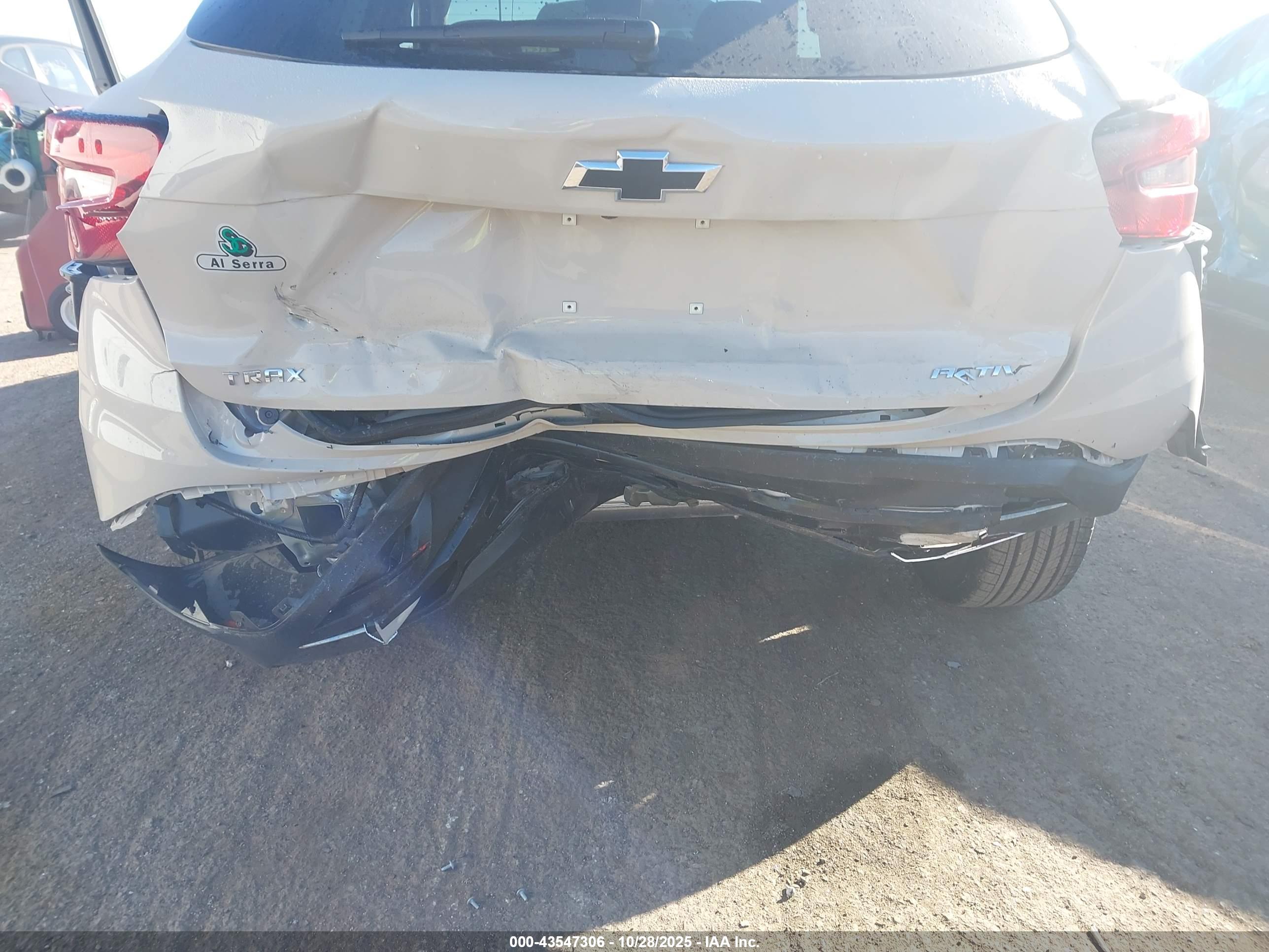 CHEVROLET TRAX image 6