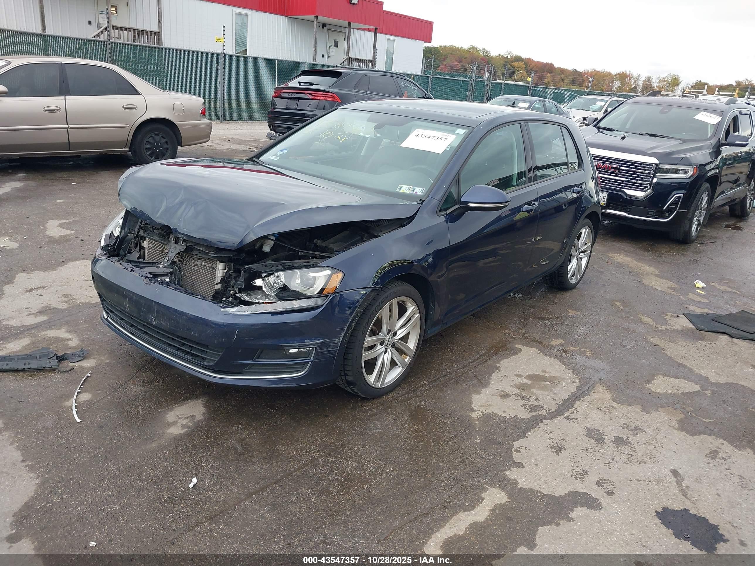 VOLKSWAGEN GOLF image 2