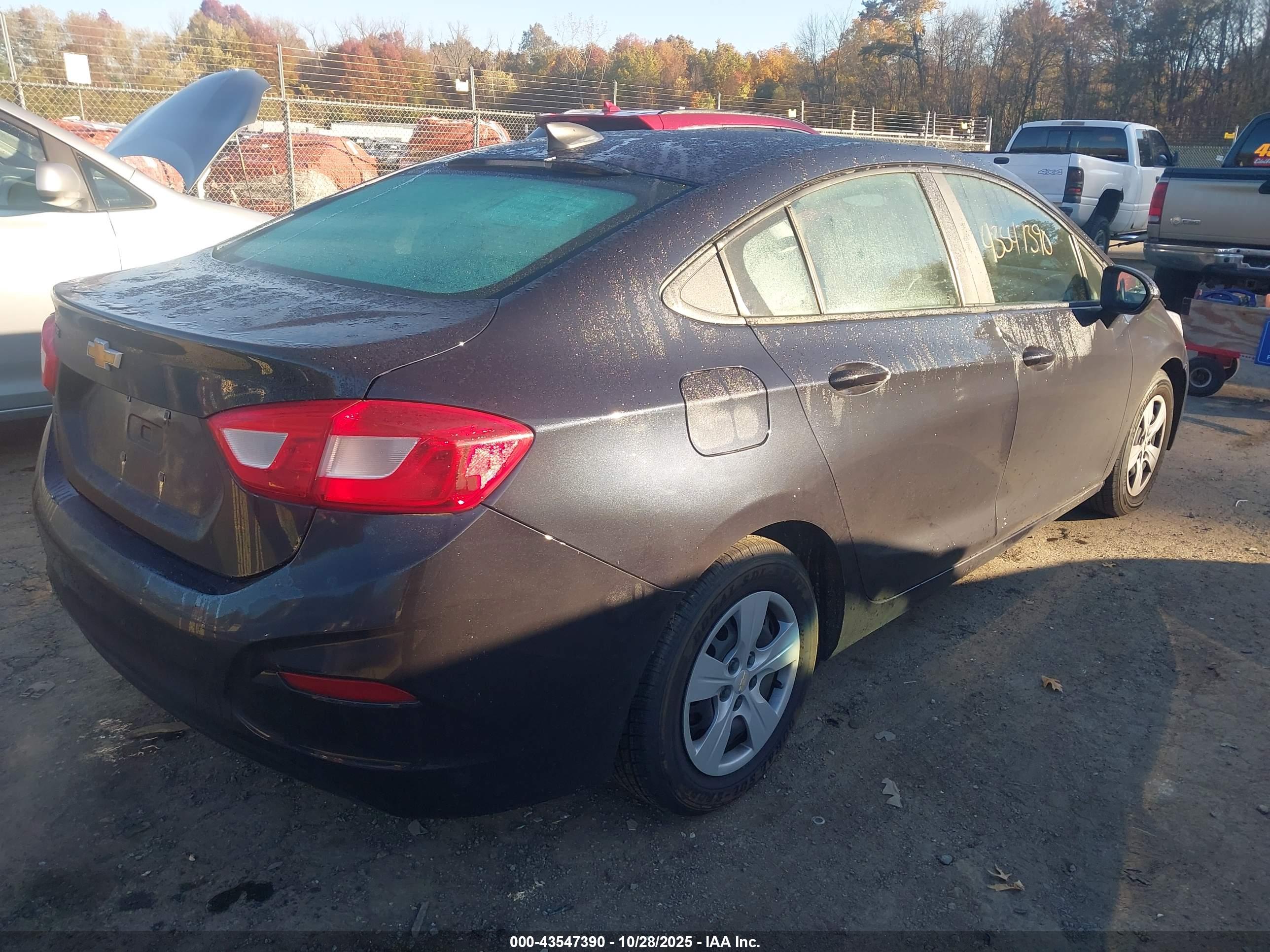 CHEVROLET CRUZE image 4