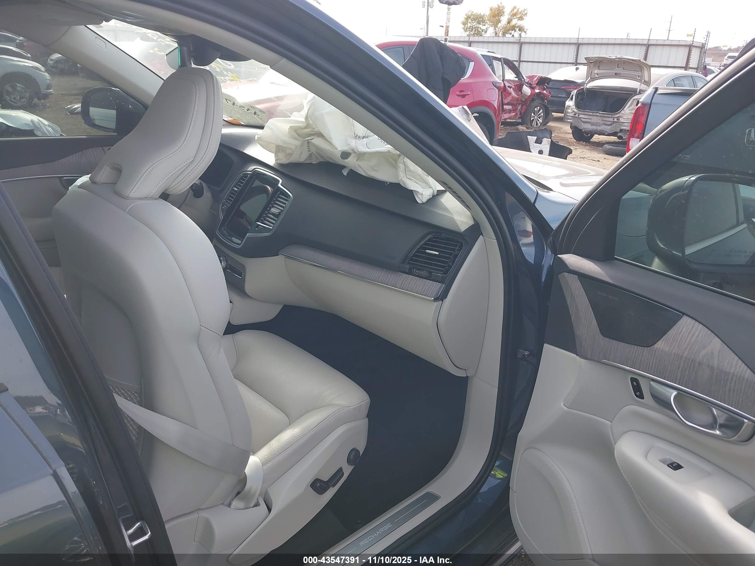 VOLVO XC90 image 5