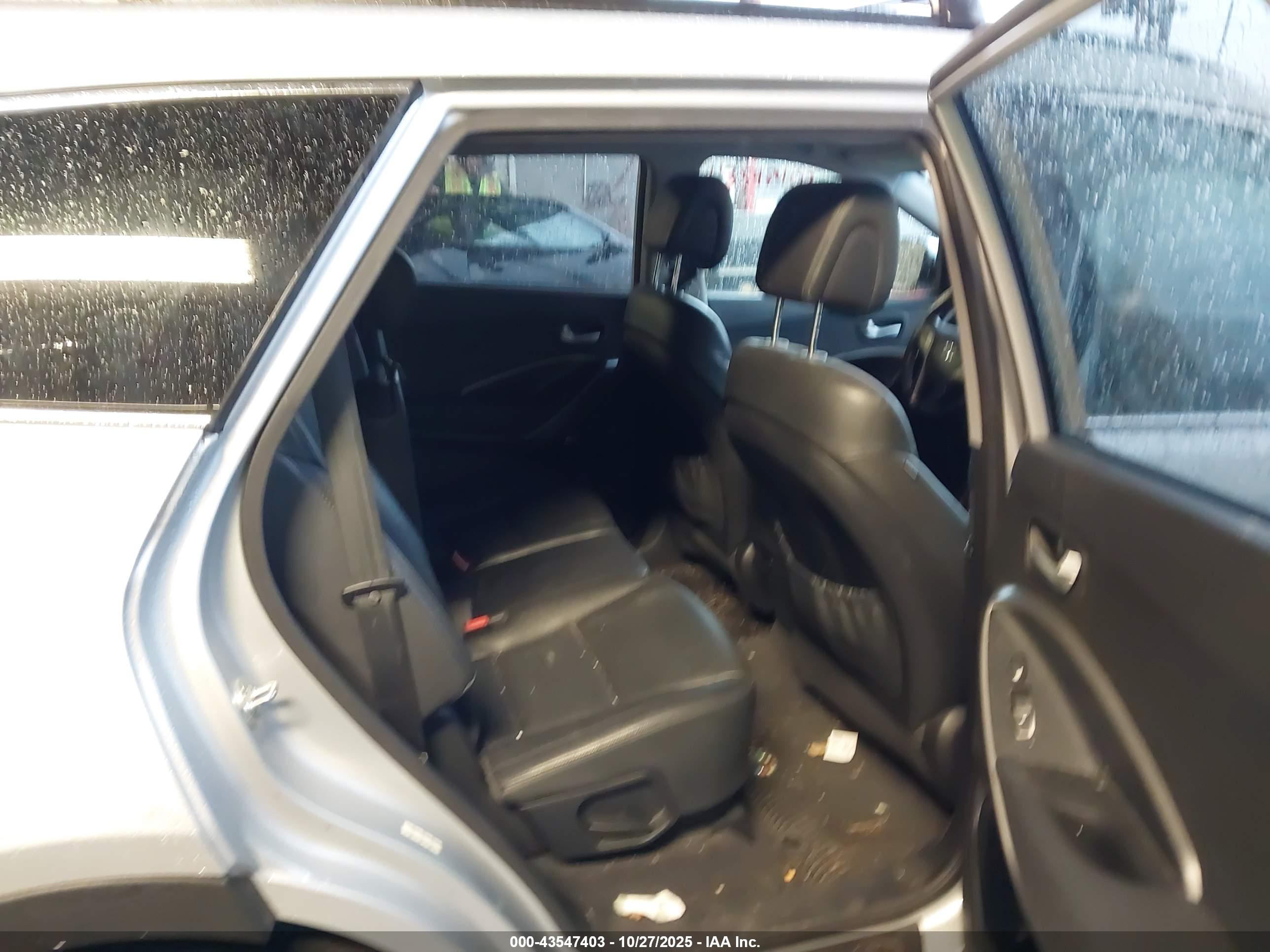 HYUNDAI SANTA image 8