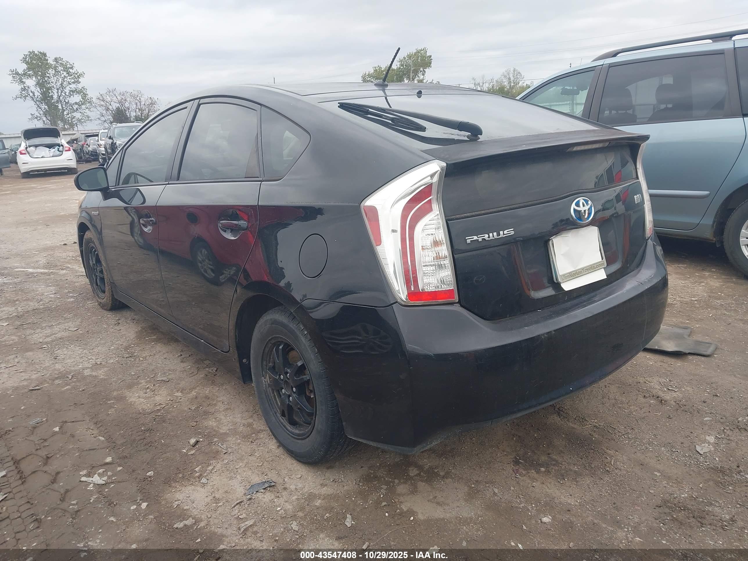 TOYOTA PRIUS image 3