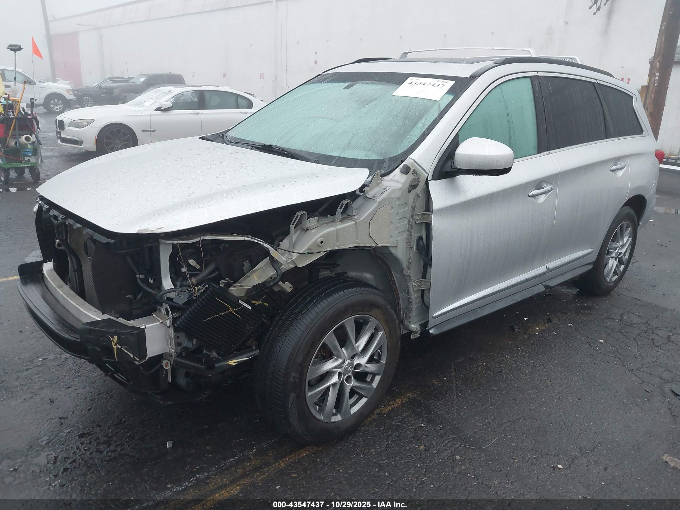 INFINITI QX60 image 2