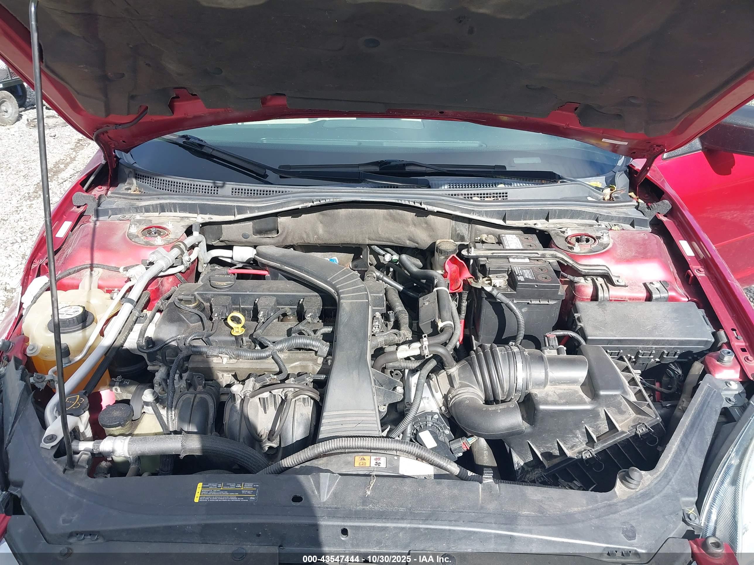 FORD FUSION image 10