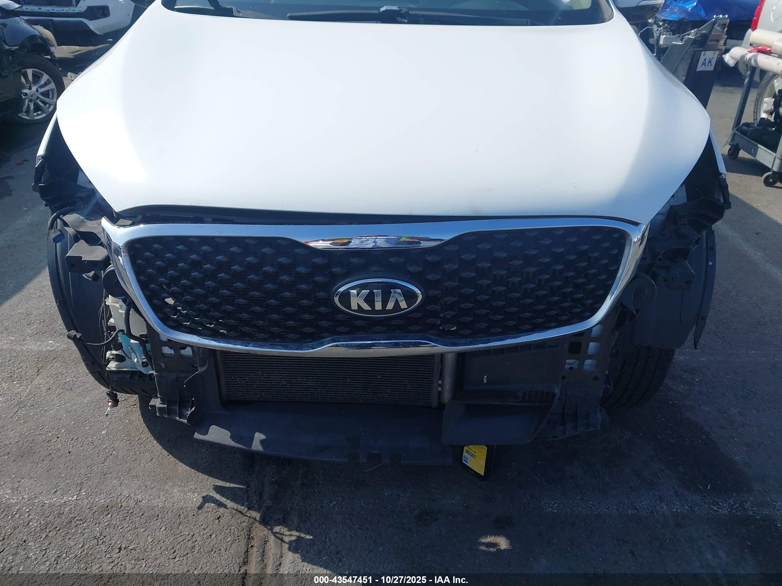 KIA SORENTO image 6
