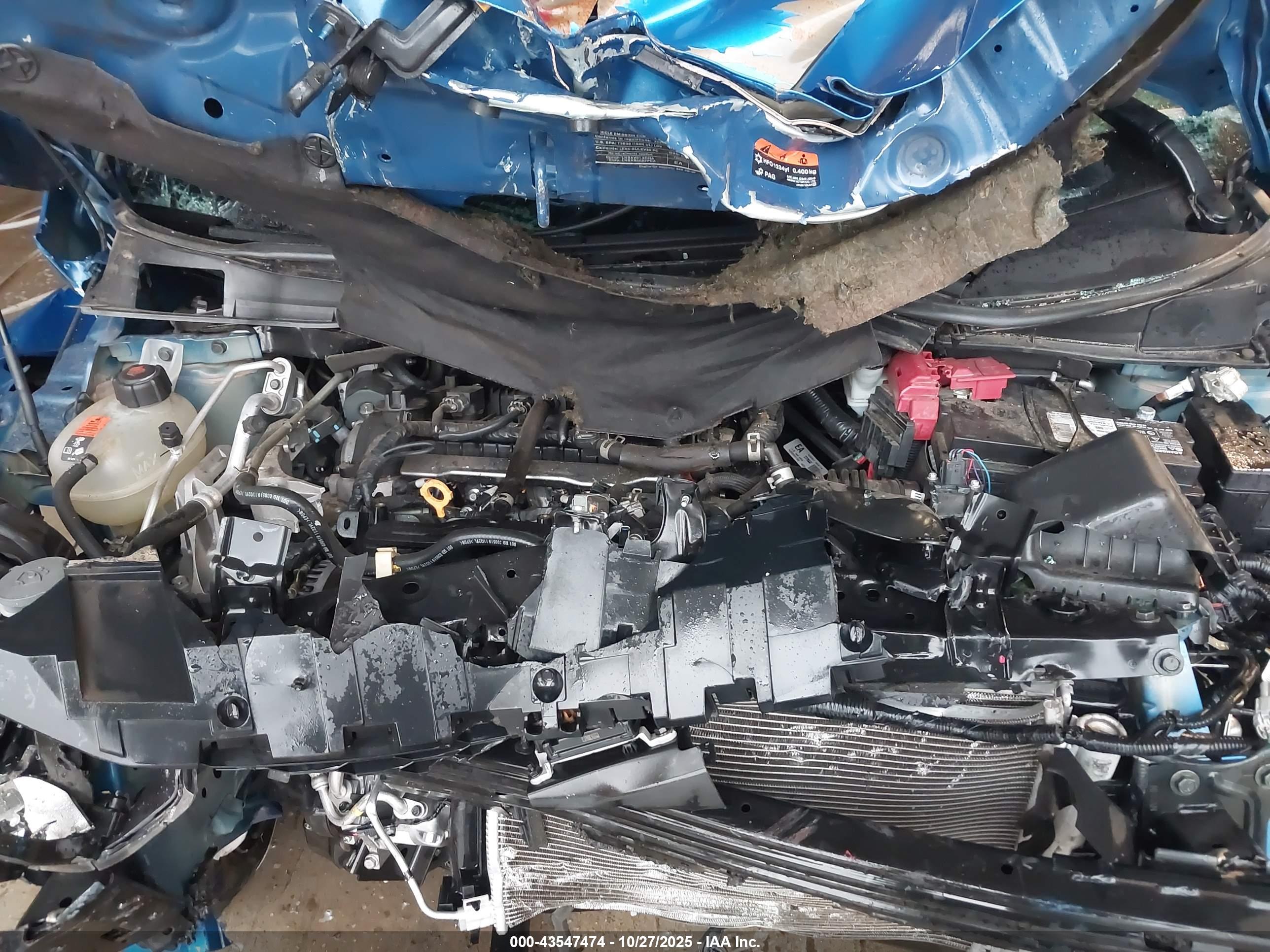 NISSAN VERSA image 10