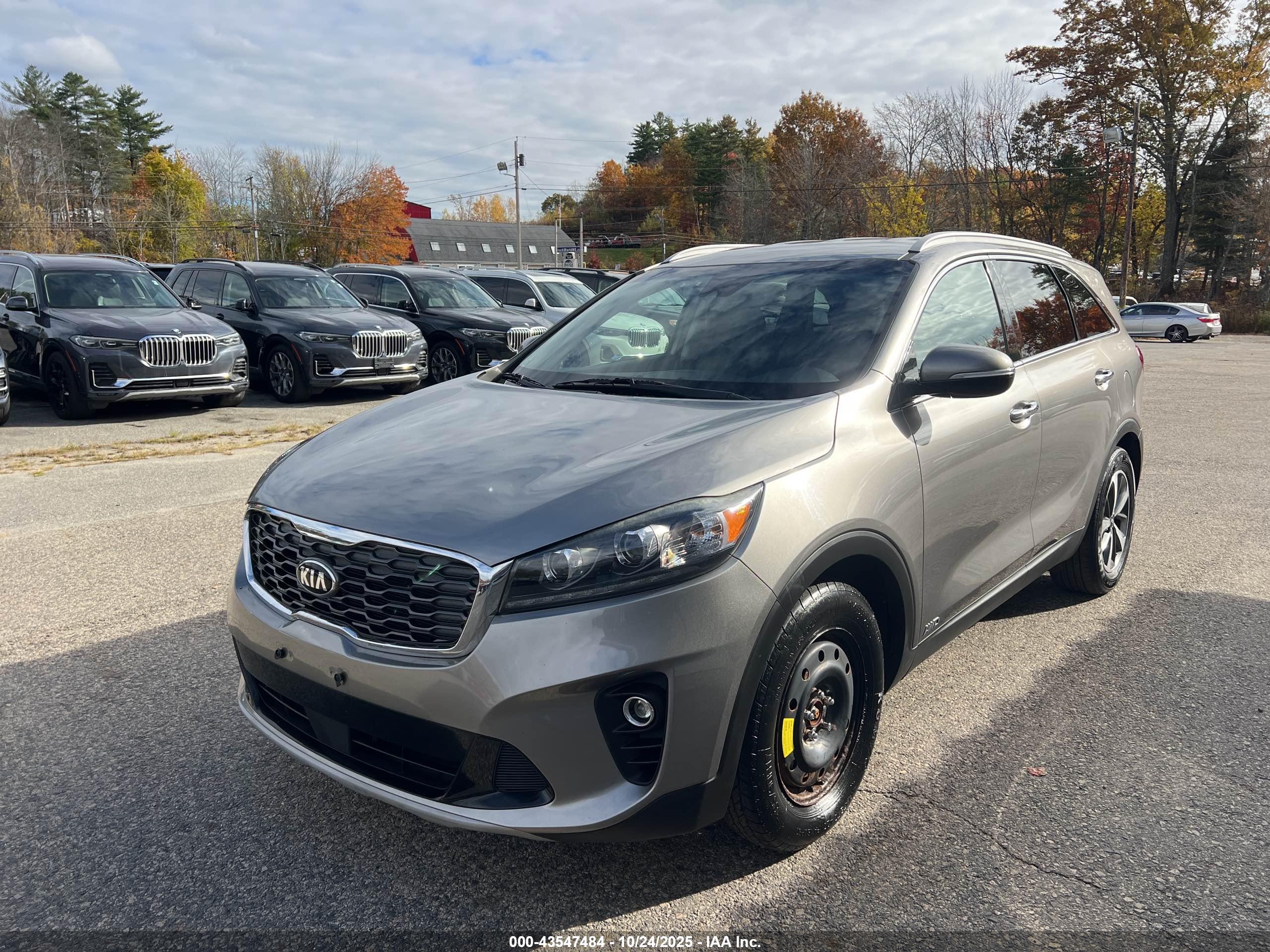 KIA SORENTO image 2