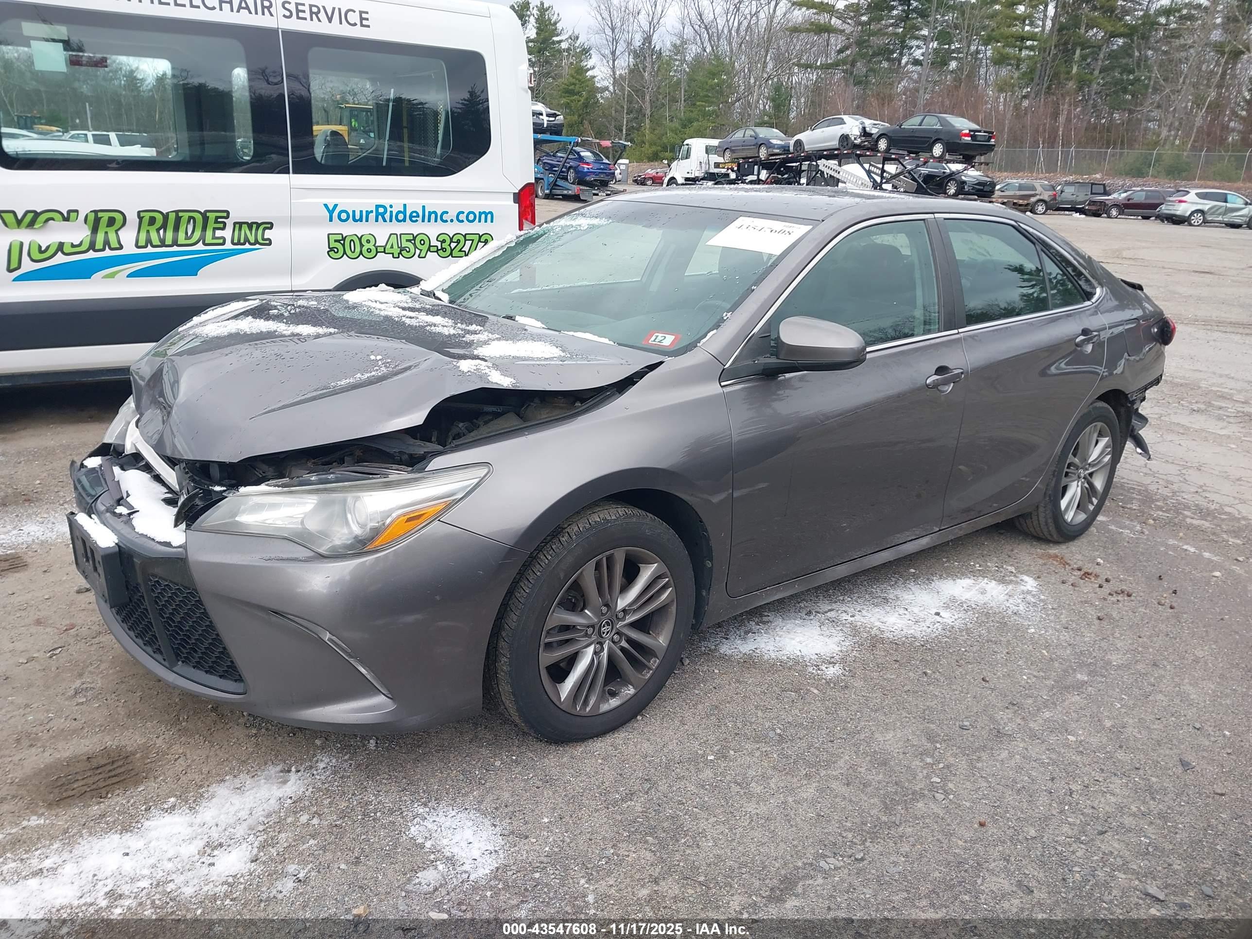TOYOTA CAMRY image 2