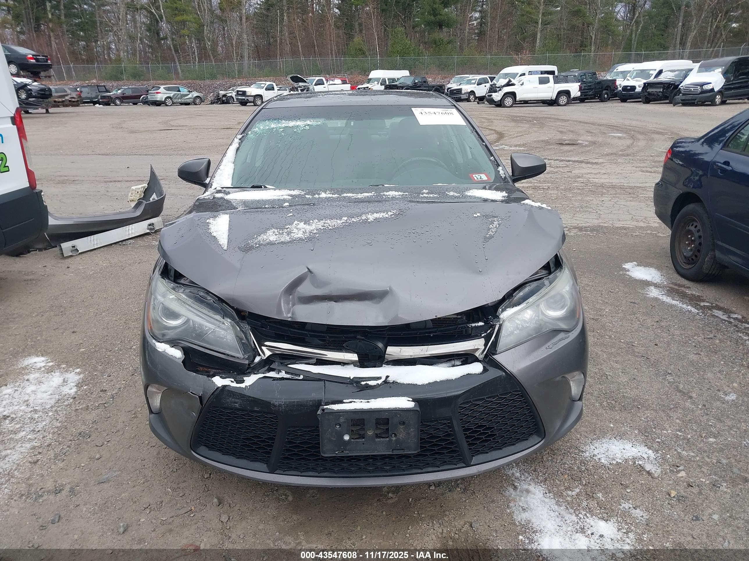 TOYOTA CAMRY image 6