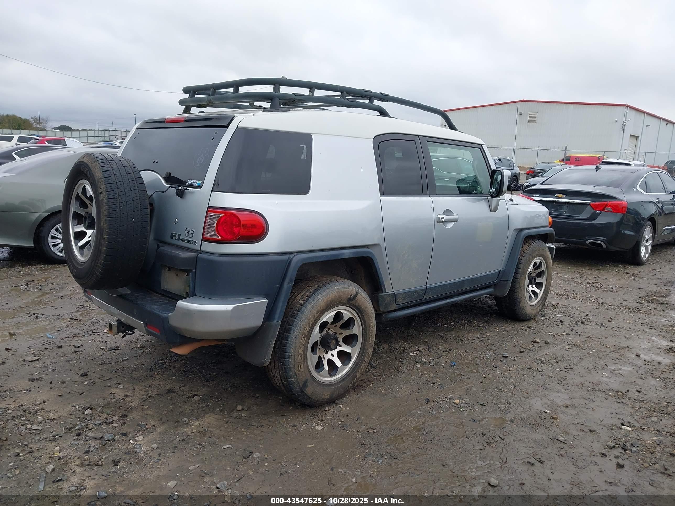 TOYOTA FJ image 4