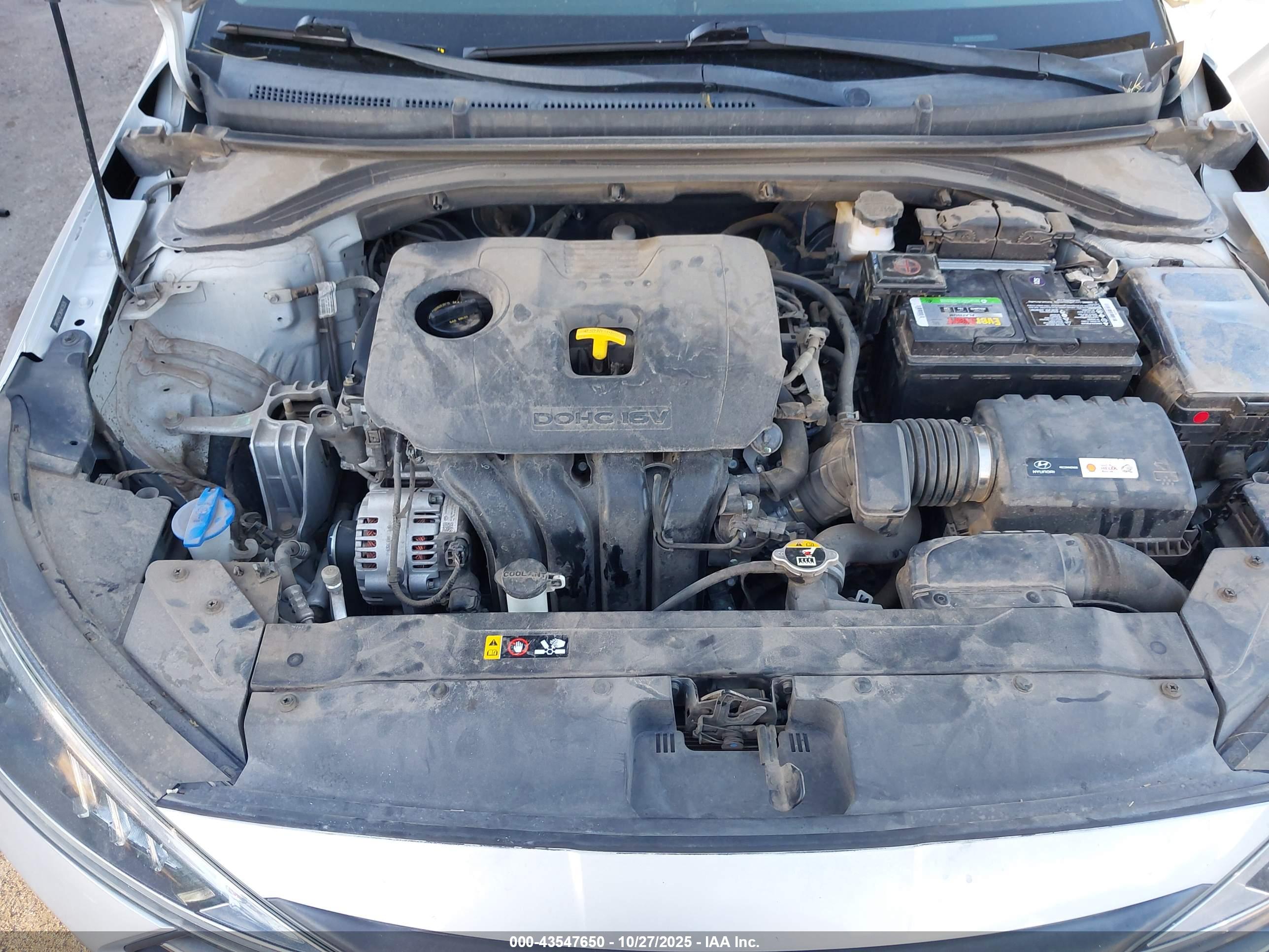 HYUNDAI ELANTRA image 10