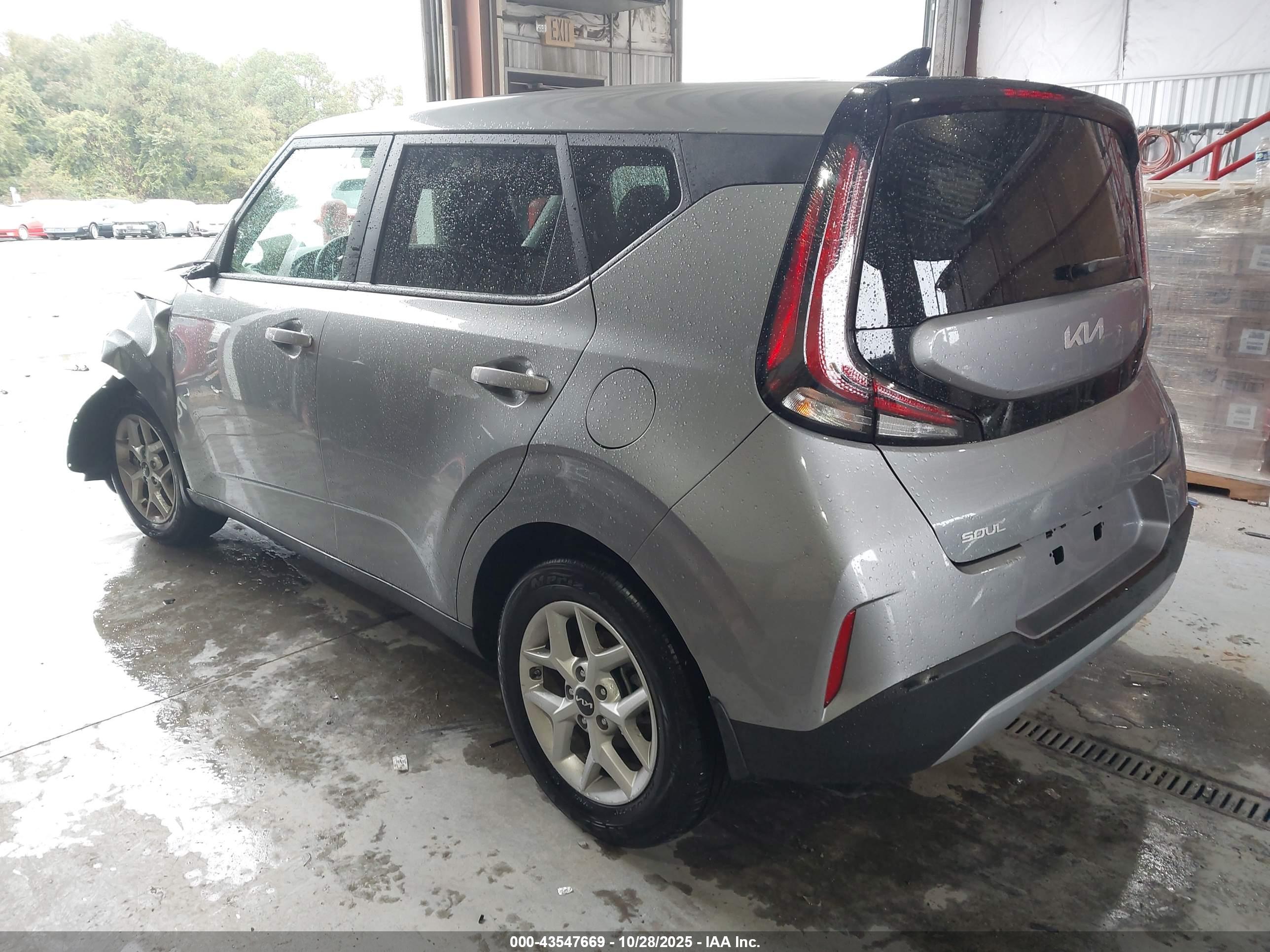 KIA SOUL image 3