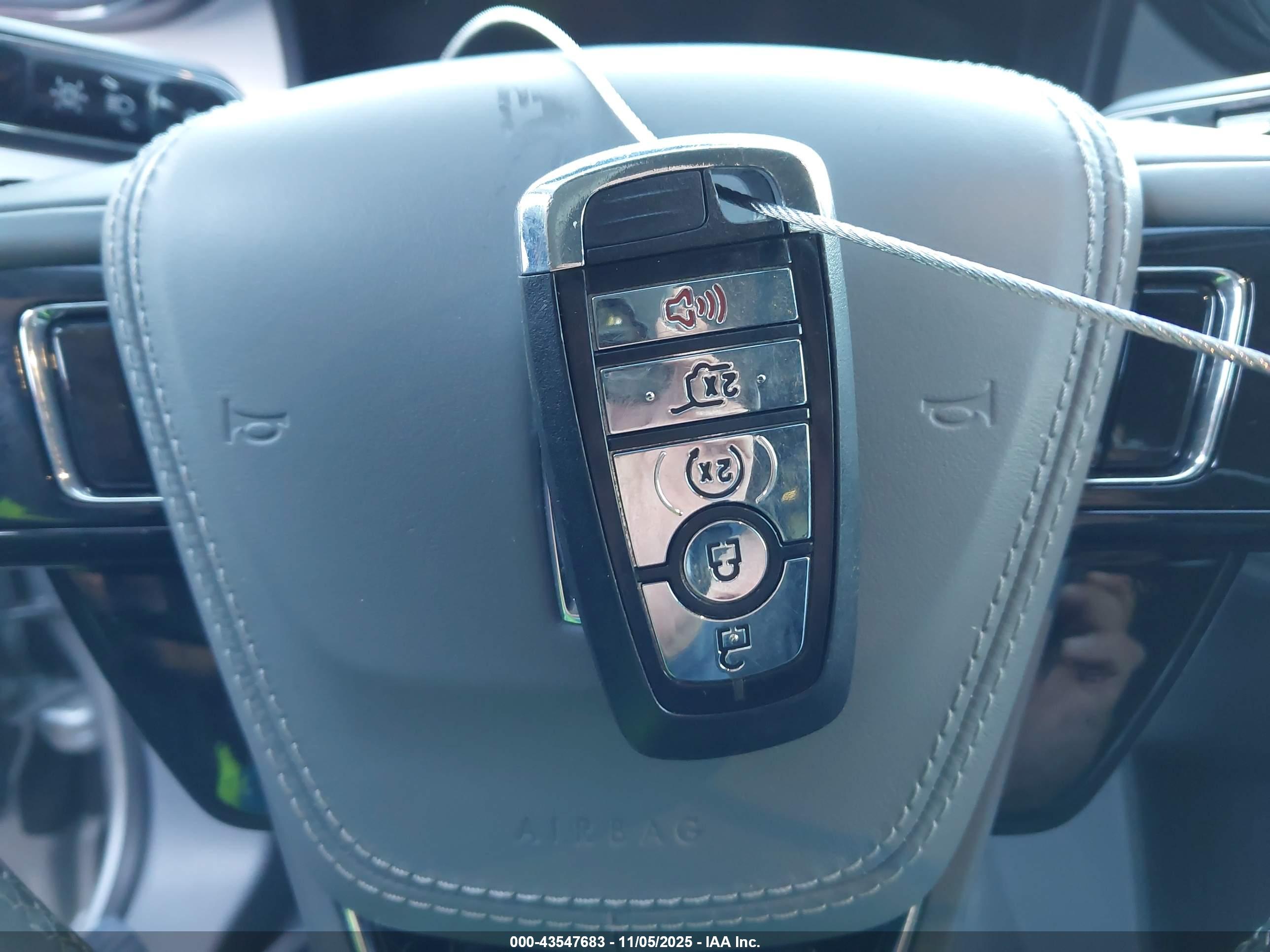 LINCOLN AVIATOR image 11