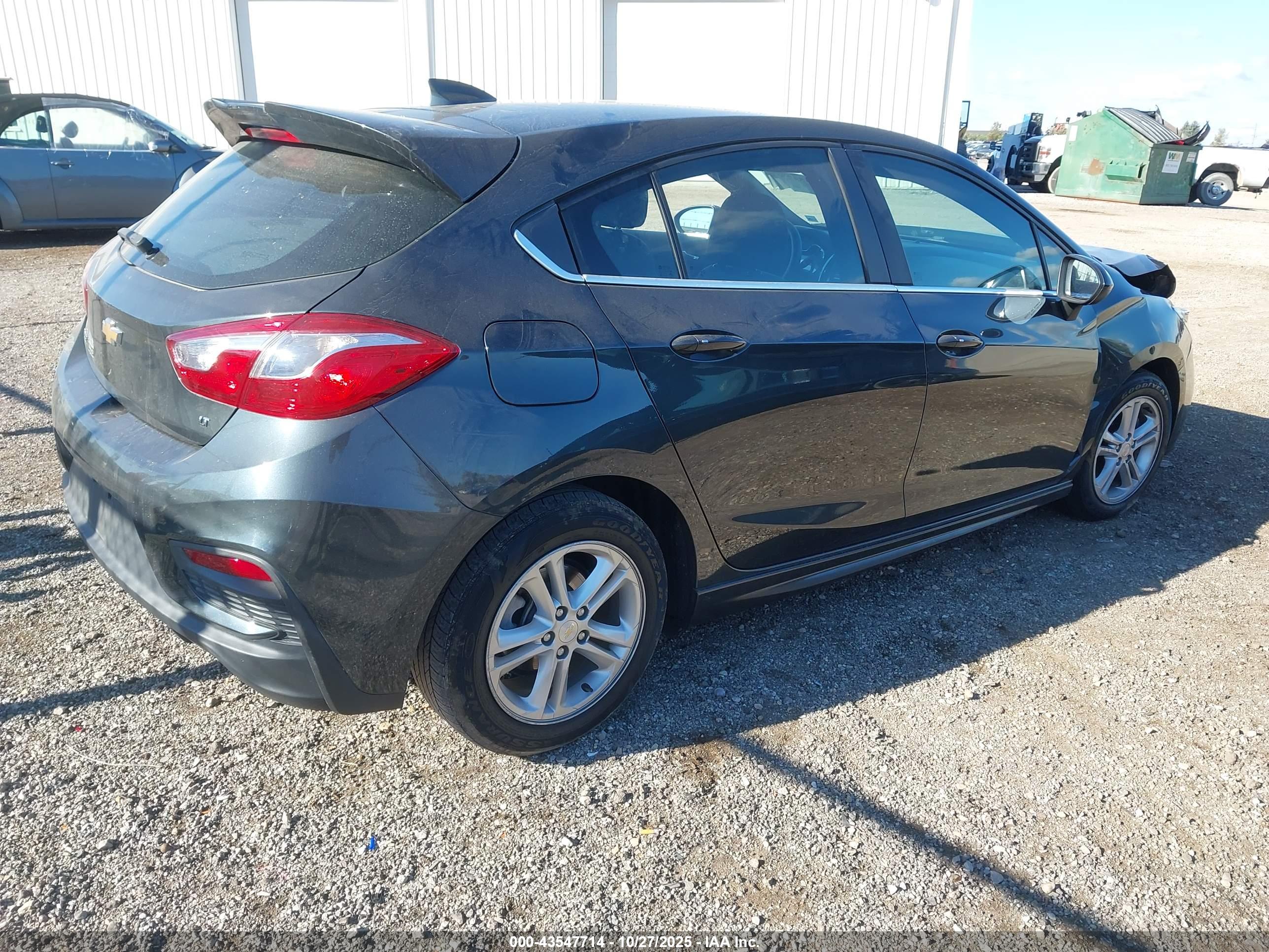 CHEVROLET CRUZE image 4