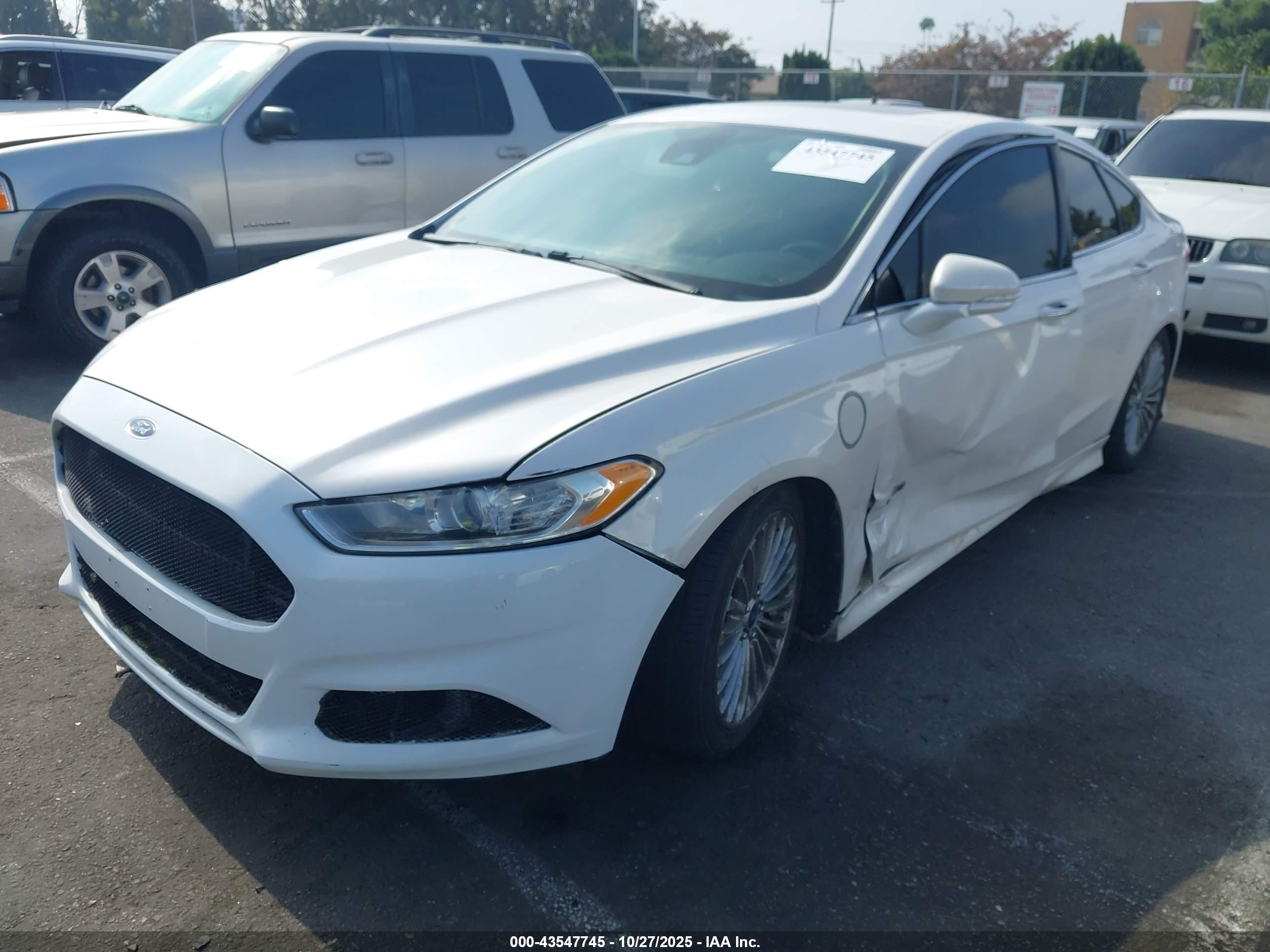 FORD FUSION image 2
