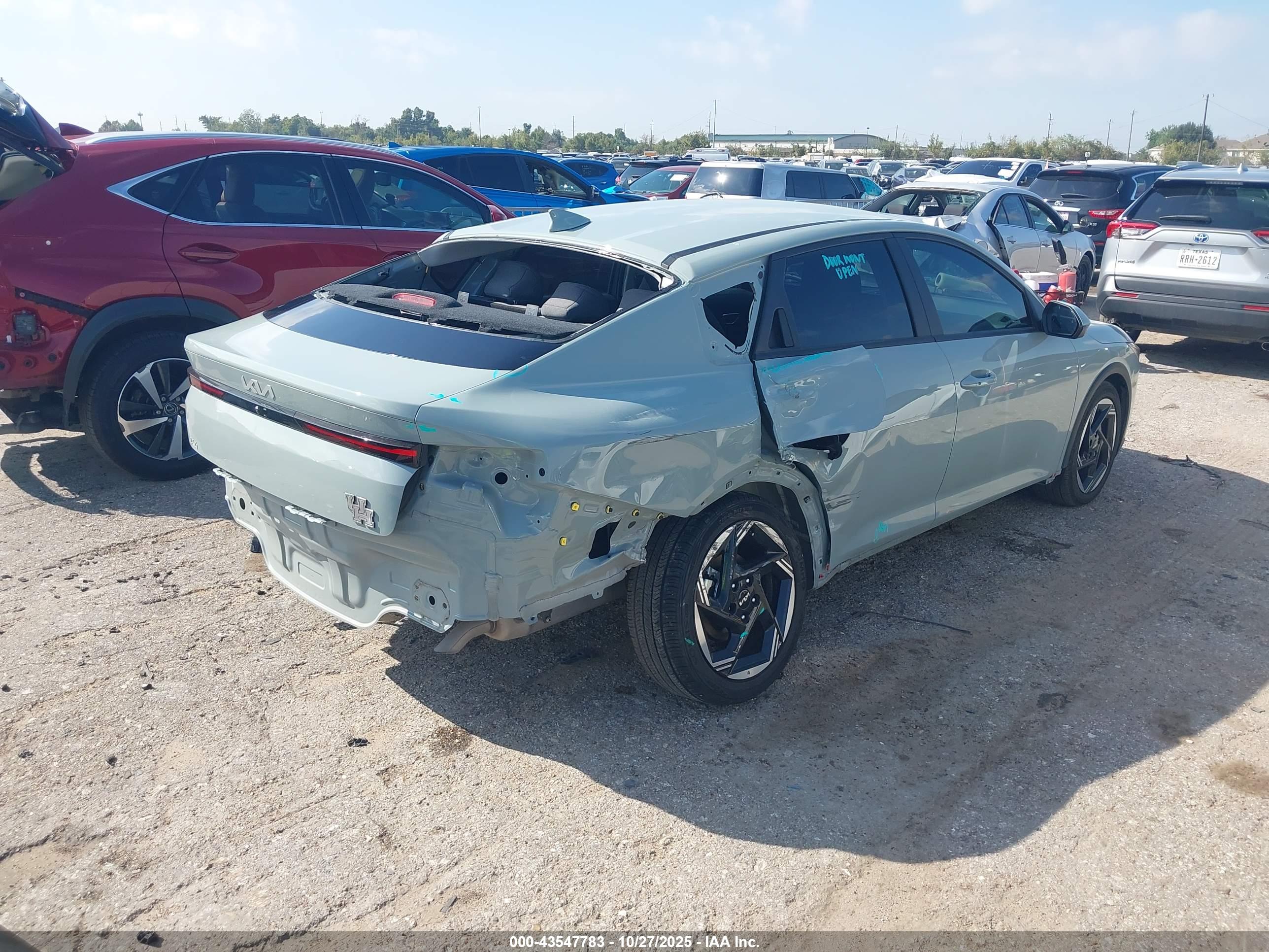 KIA K4 image 4