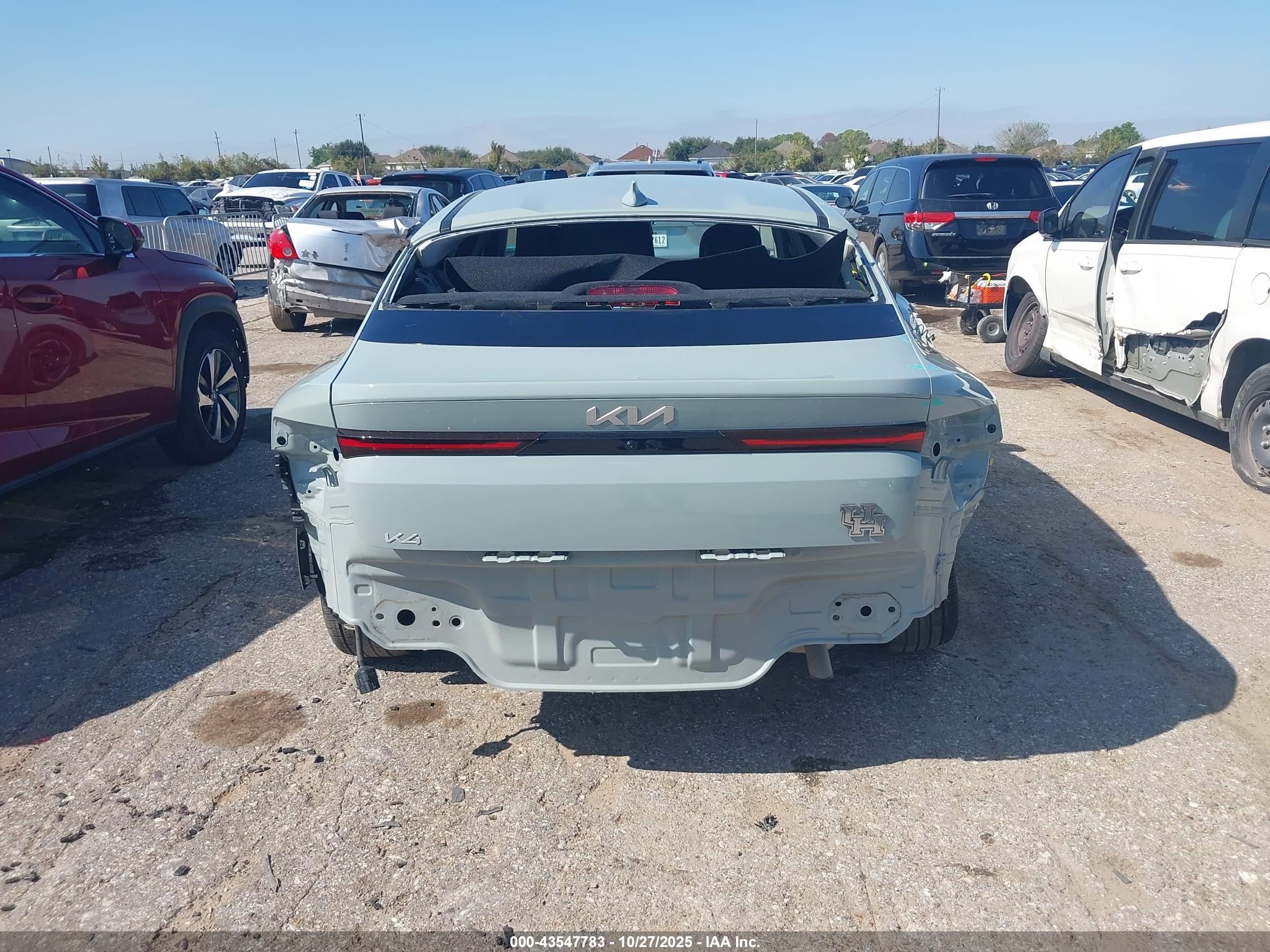 KIA K4 image 6