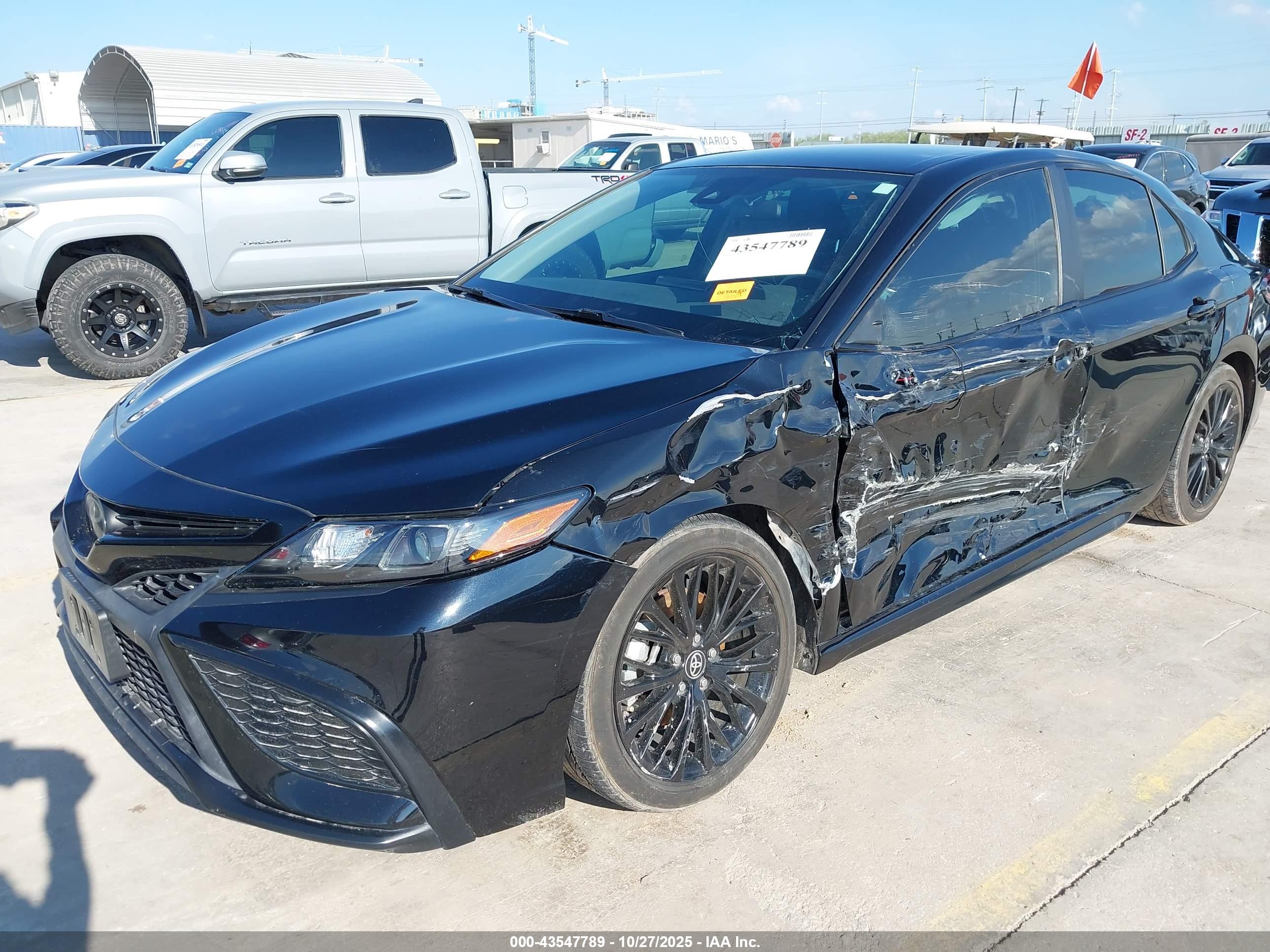 TOYOTA CAMRY image 6