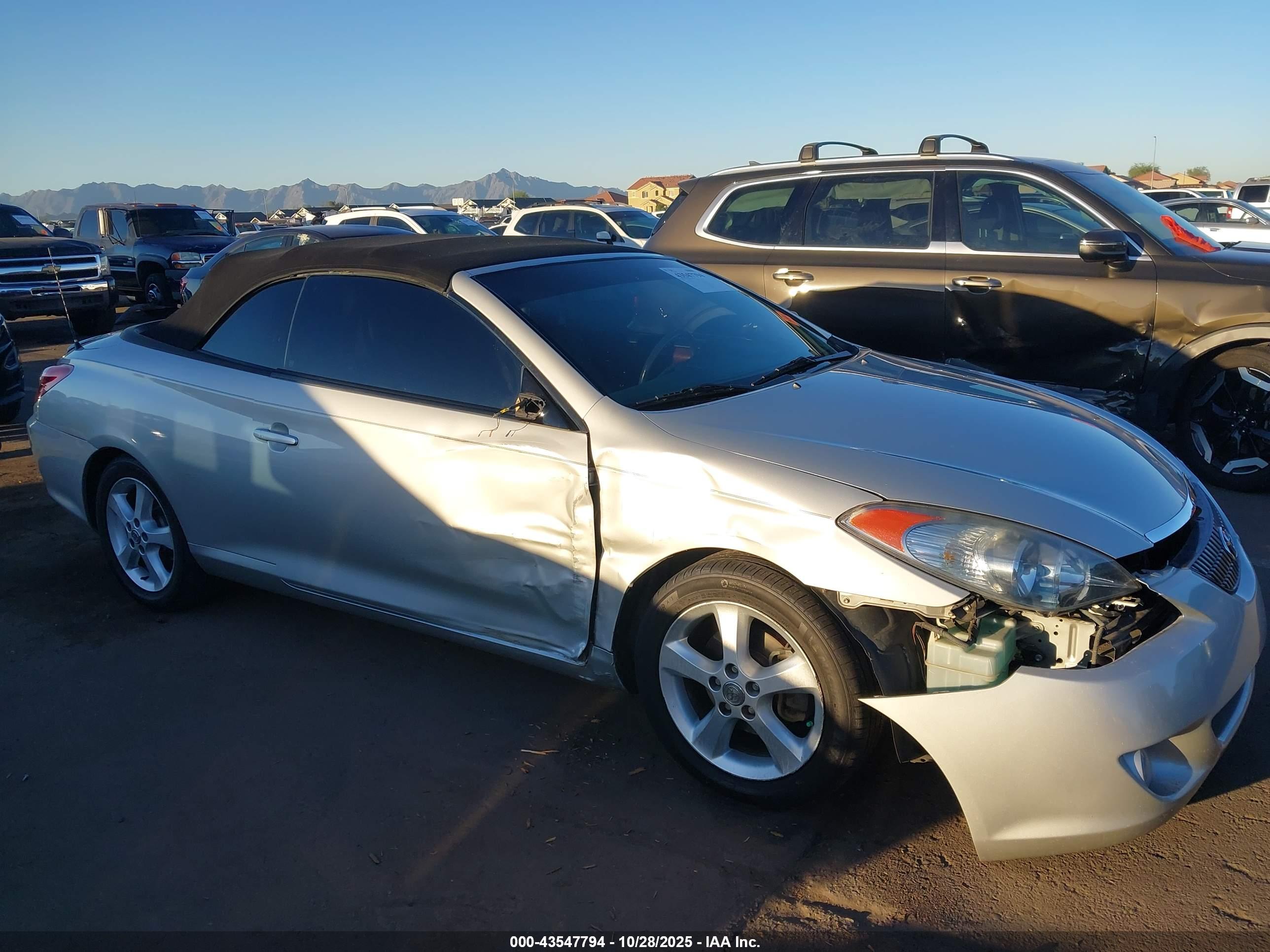 TOYOTA CAMRY image 6