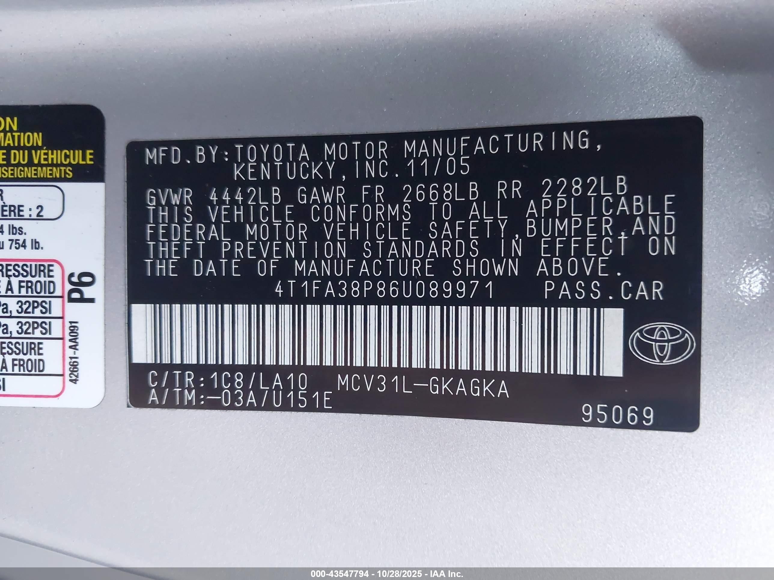 TOYOTA CAMRY image 9