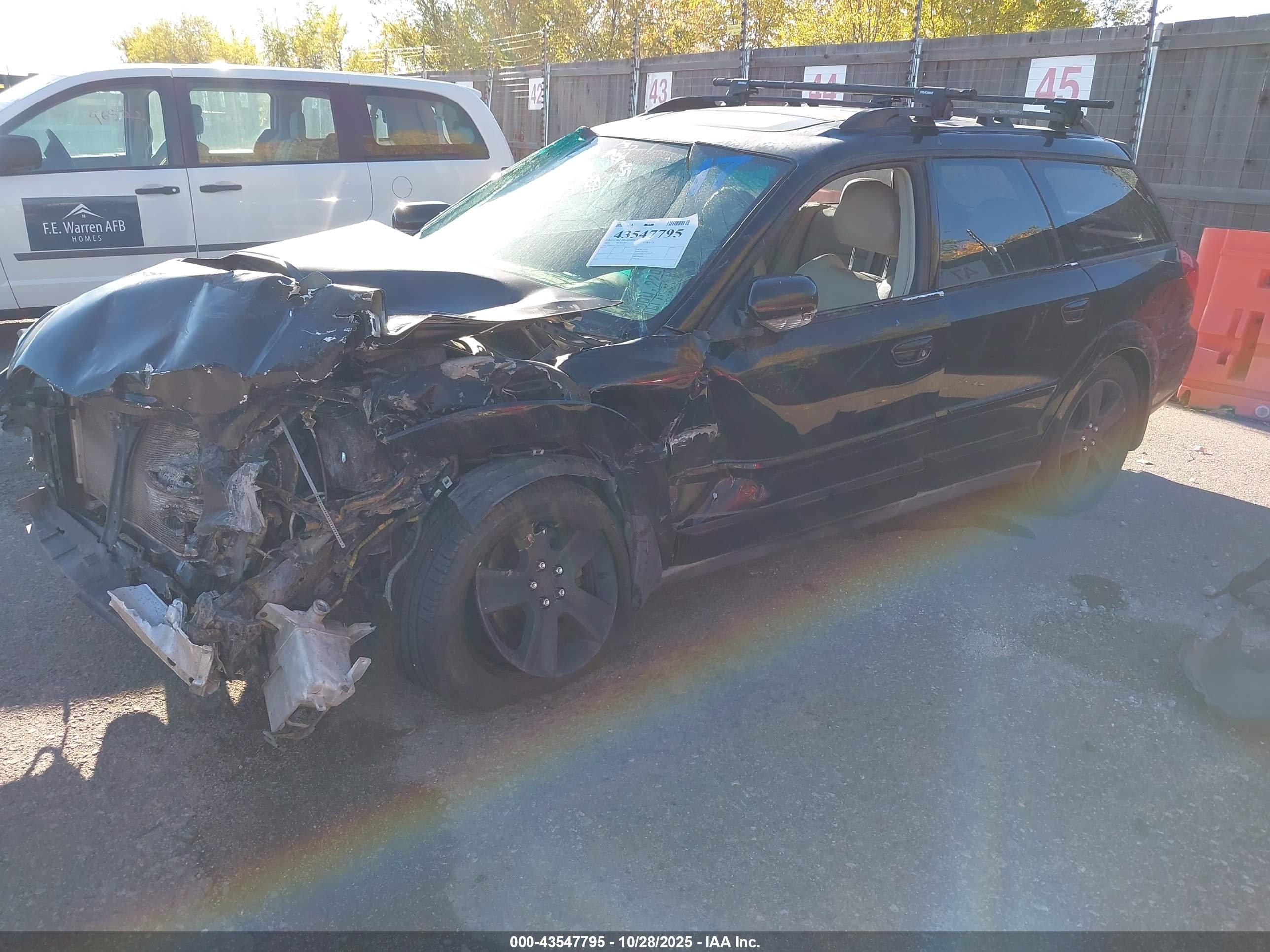 SUBARU OUTBACK image 2