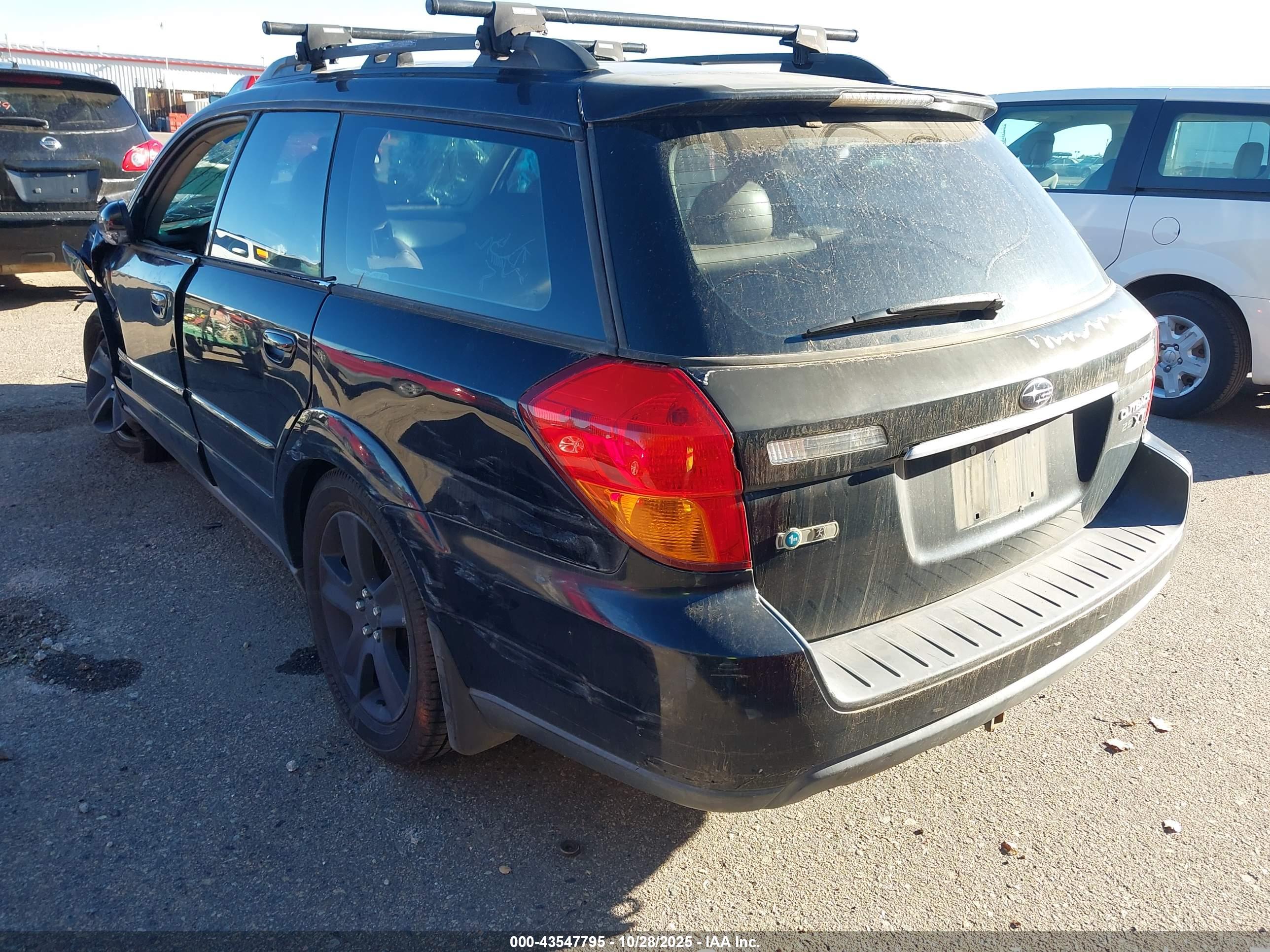 SUBARU OUTBACK image 3