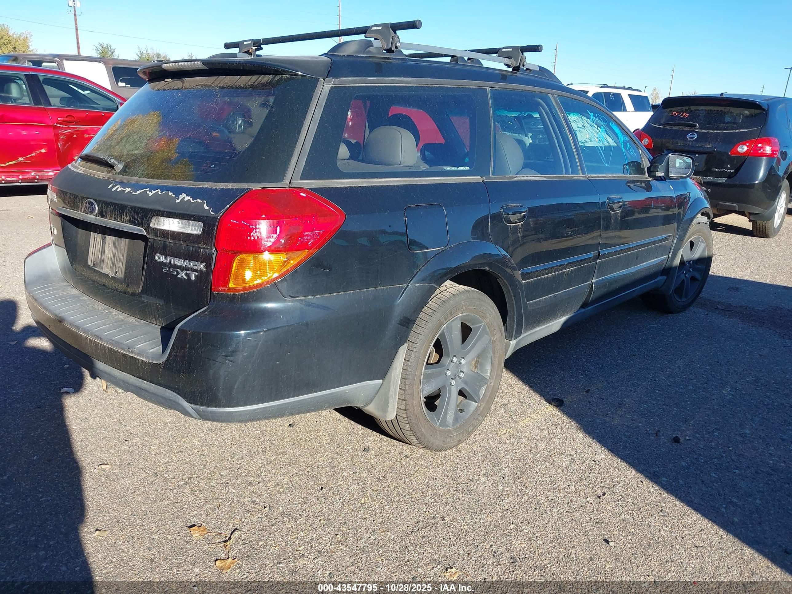 SUBARU OUTBACK image 4