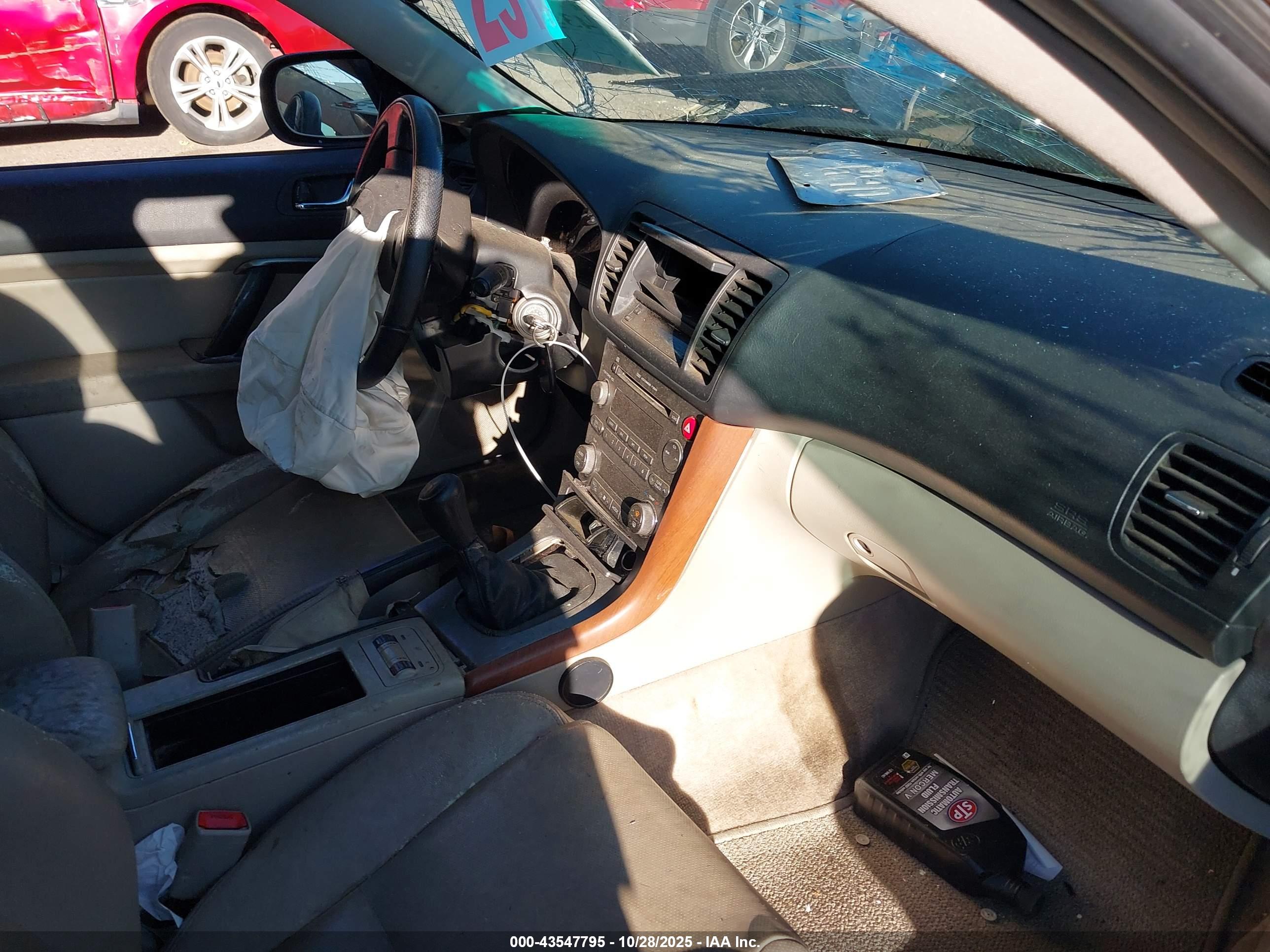 SUBARU OUTBACK image 5