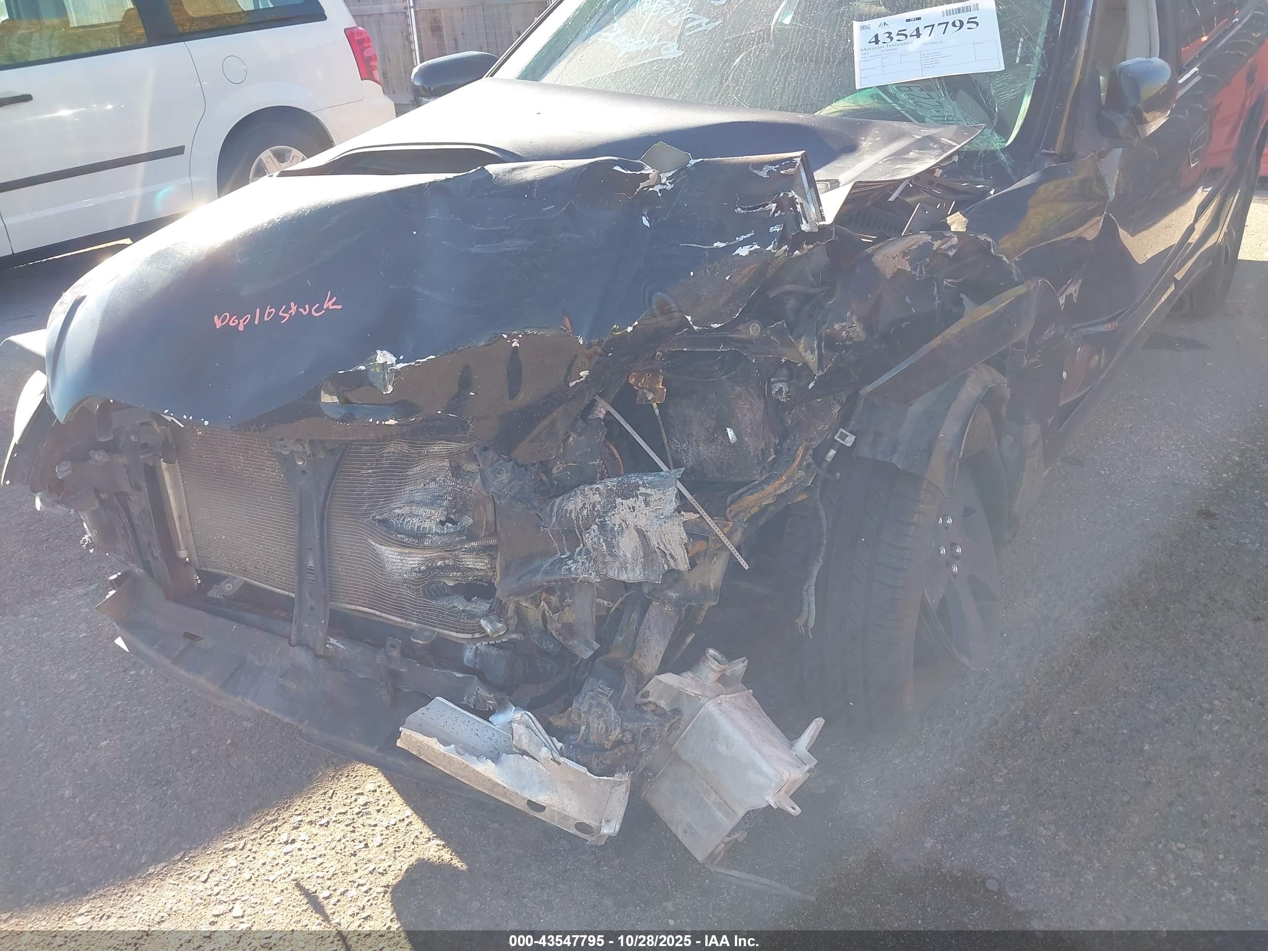 SUBARU OUTBACK image 6