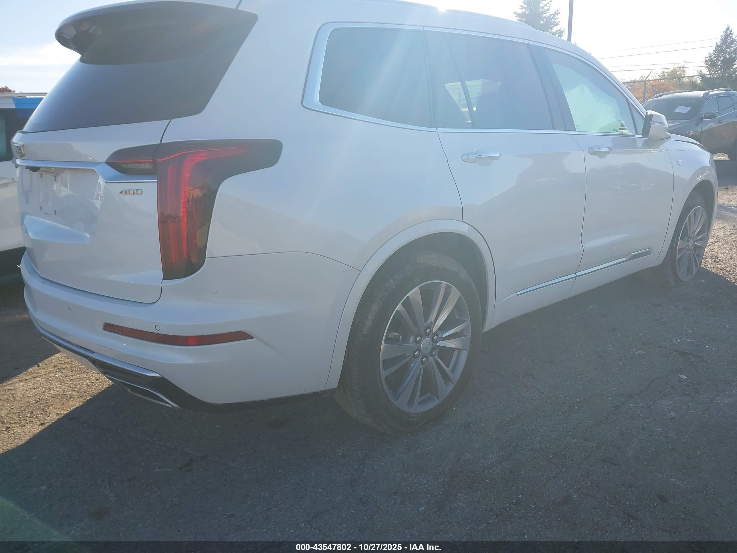 CADILLAC XT6 image 4