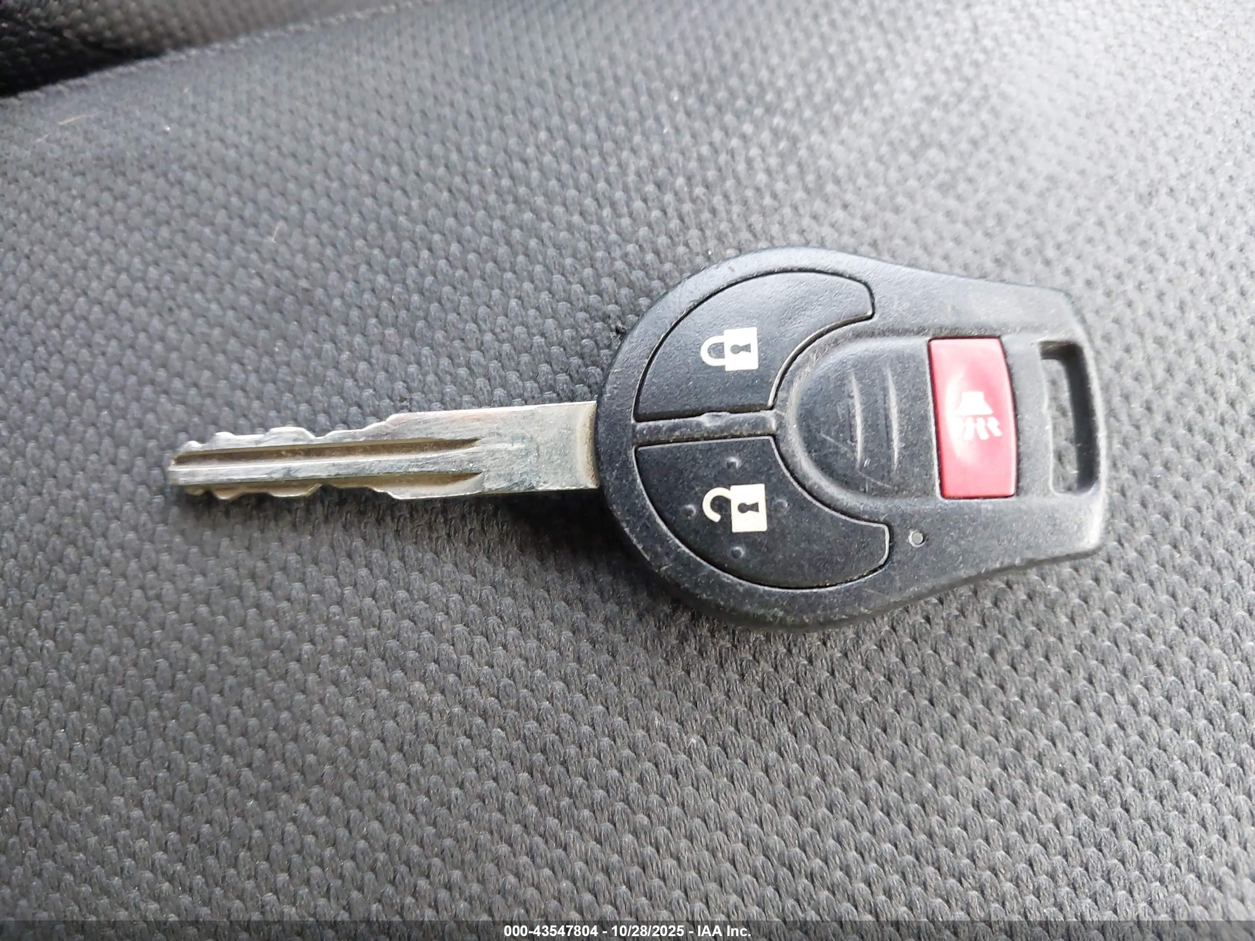 NISSAN ROGUE image 11
