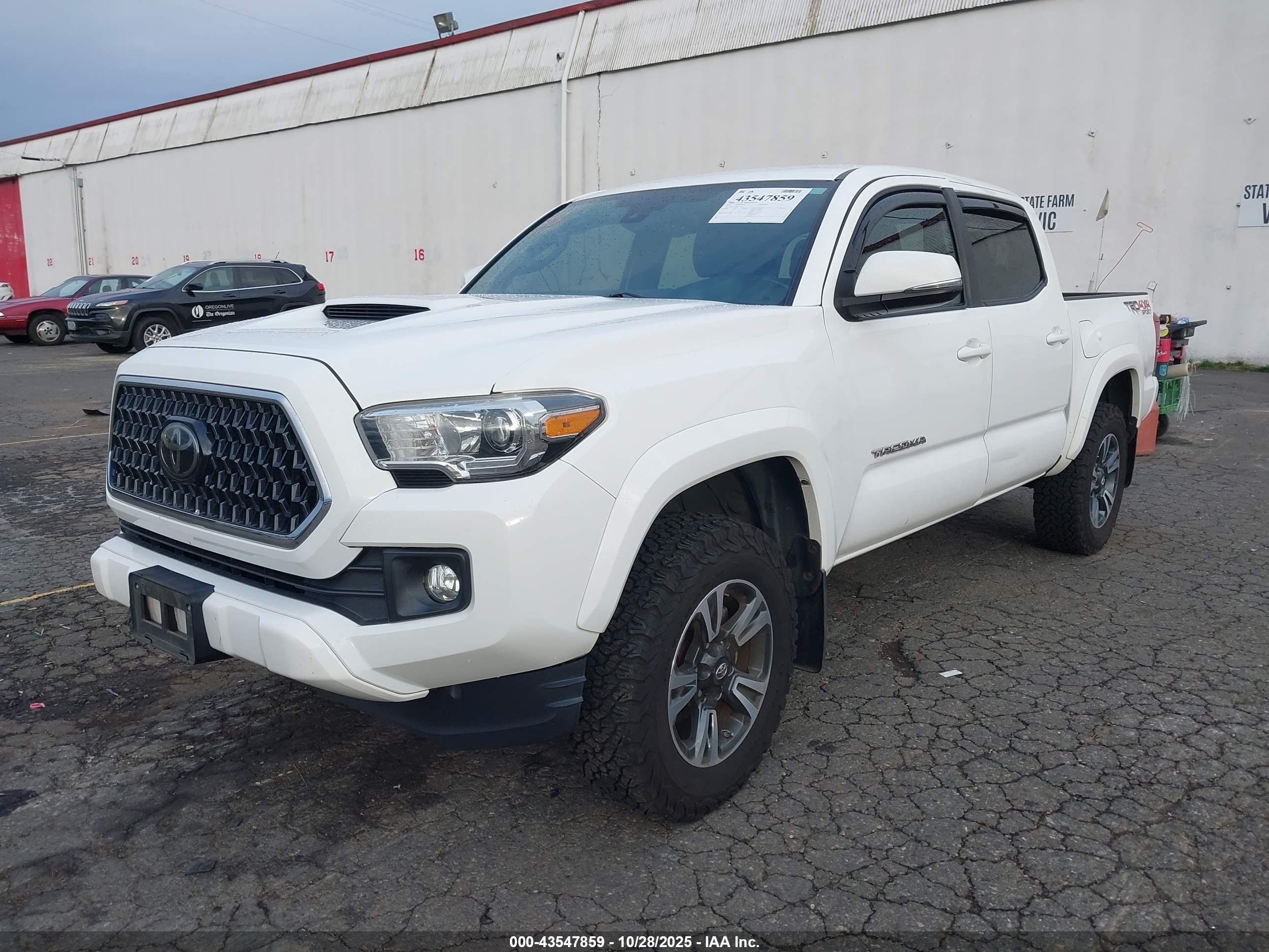 TOYOTA TACOMA image 2