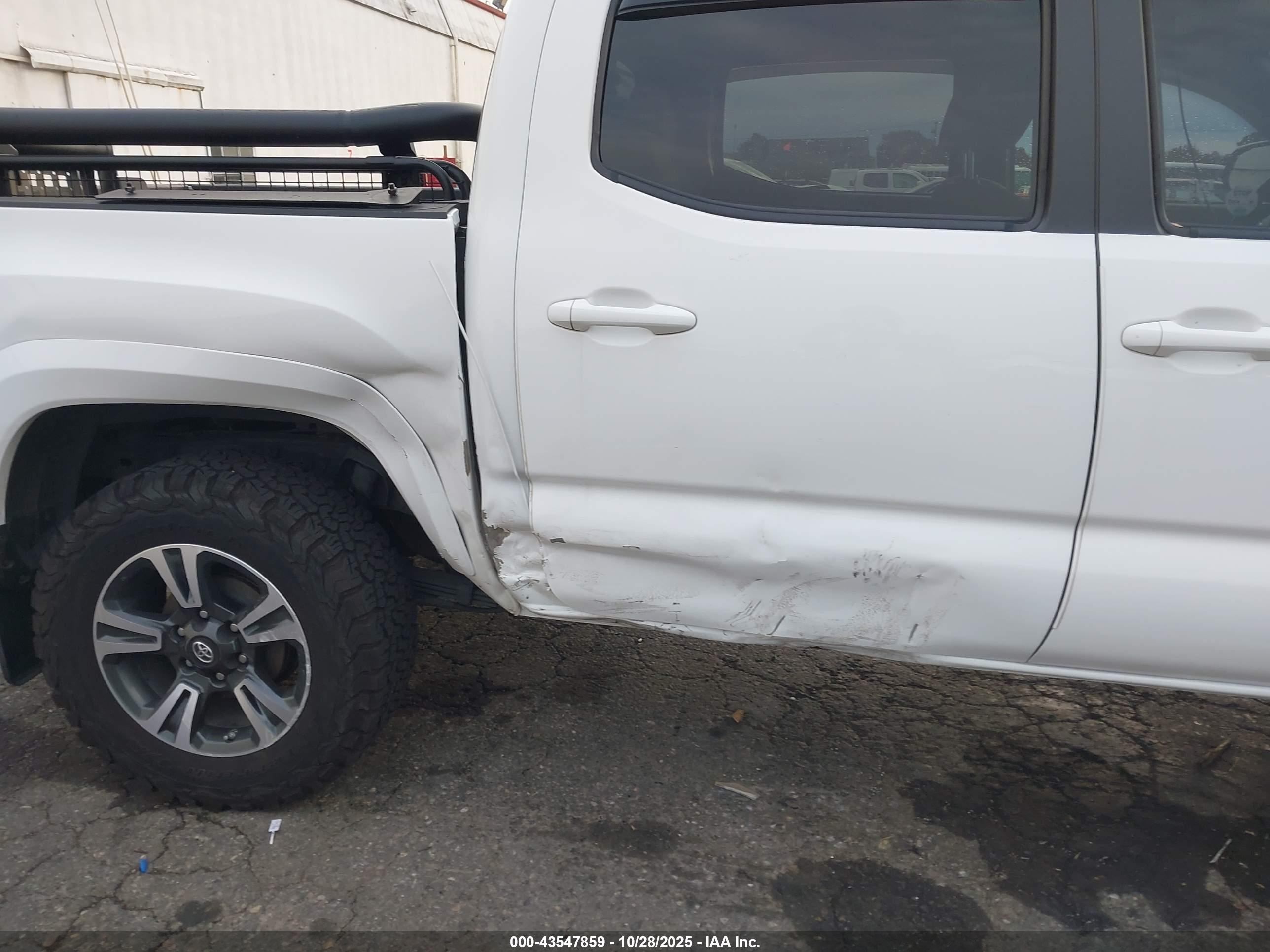 TOYOTA TACOMA image 6
