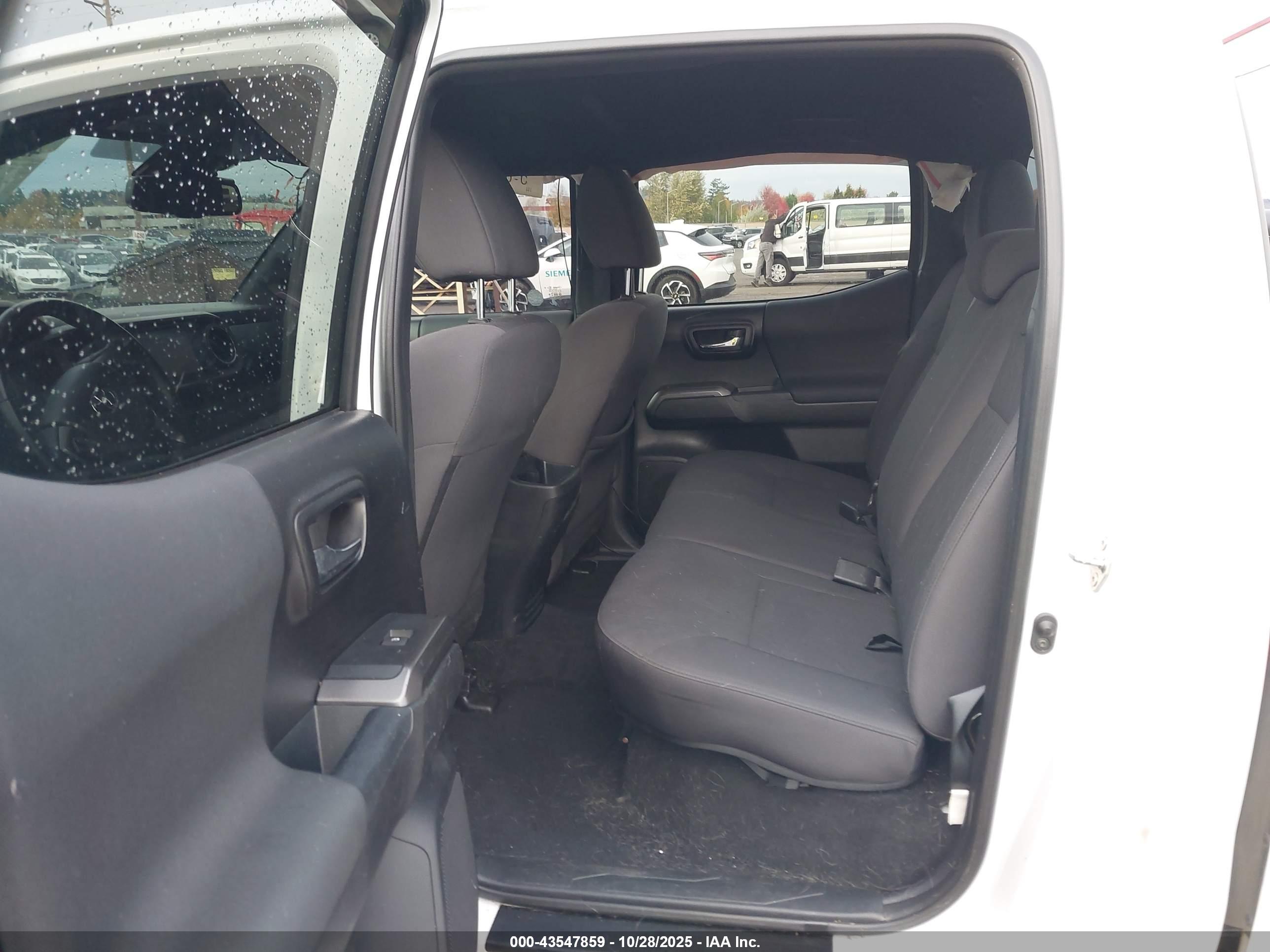 TOYOTA TACOMA image 8