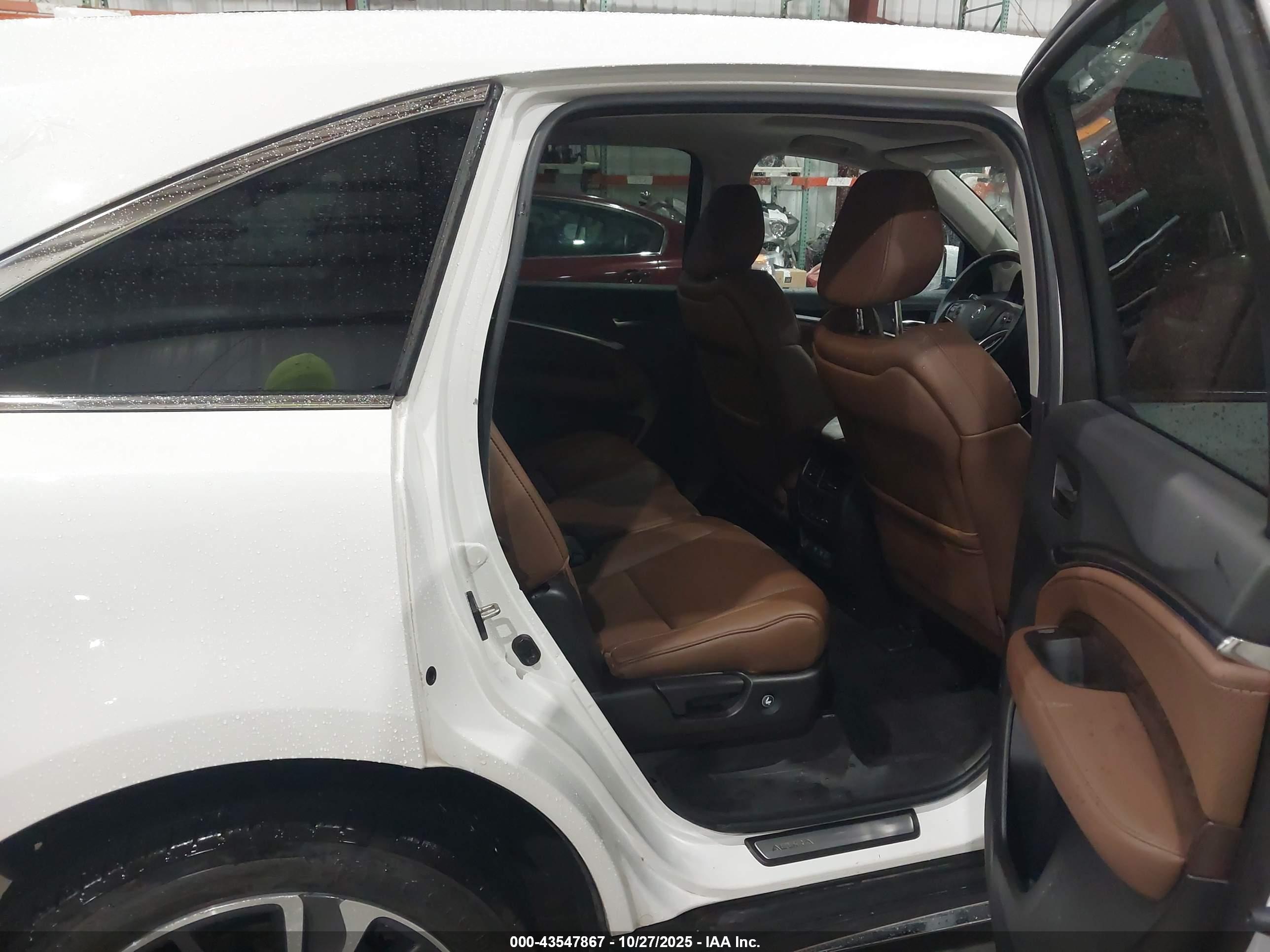 ACURA MDX image 8