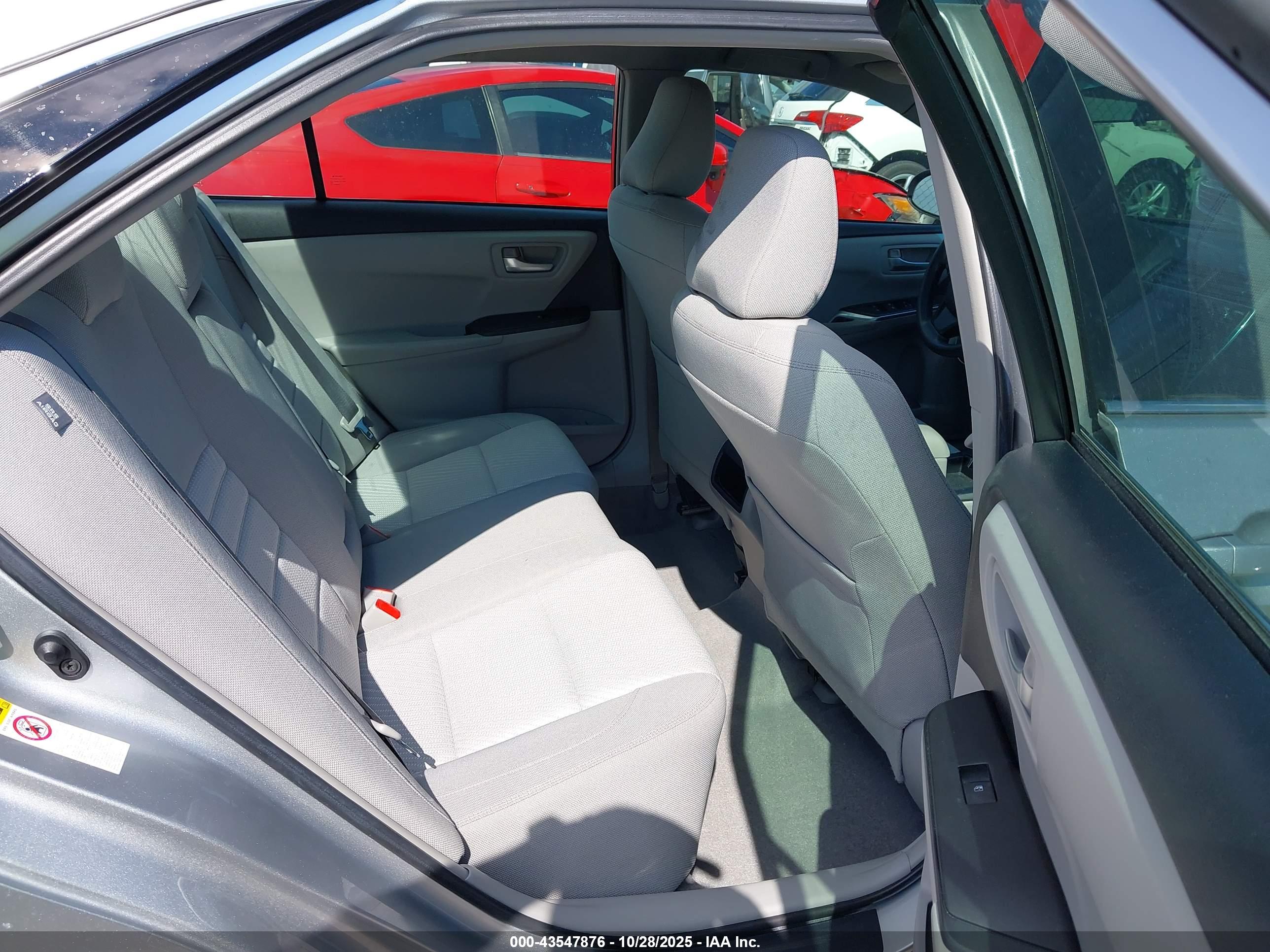 TOYOTA CAMRY image 8