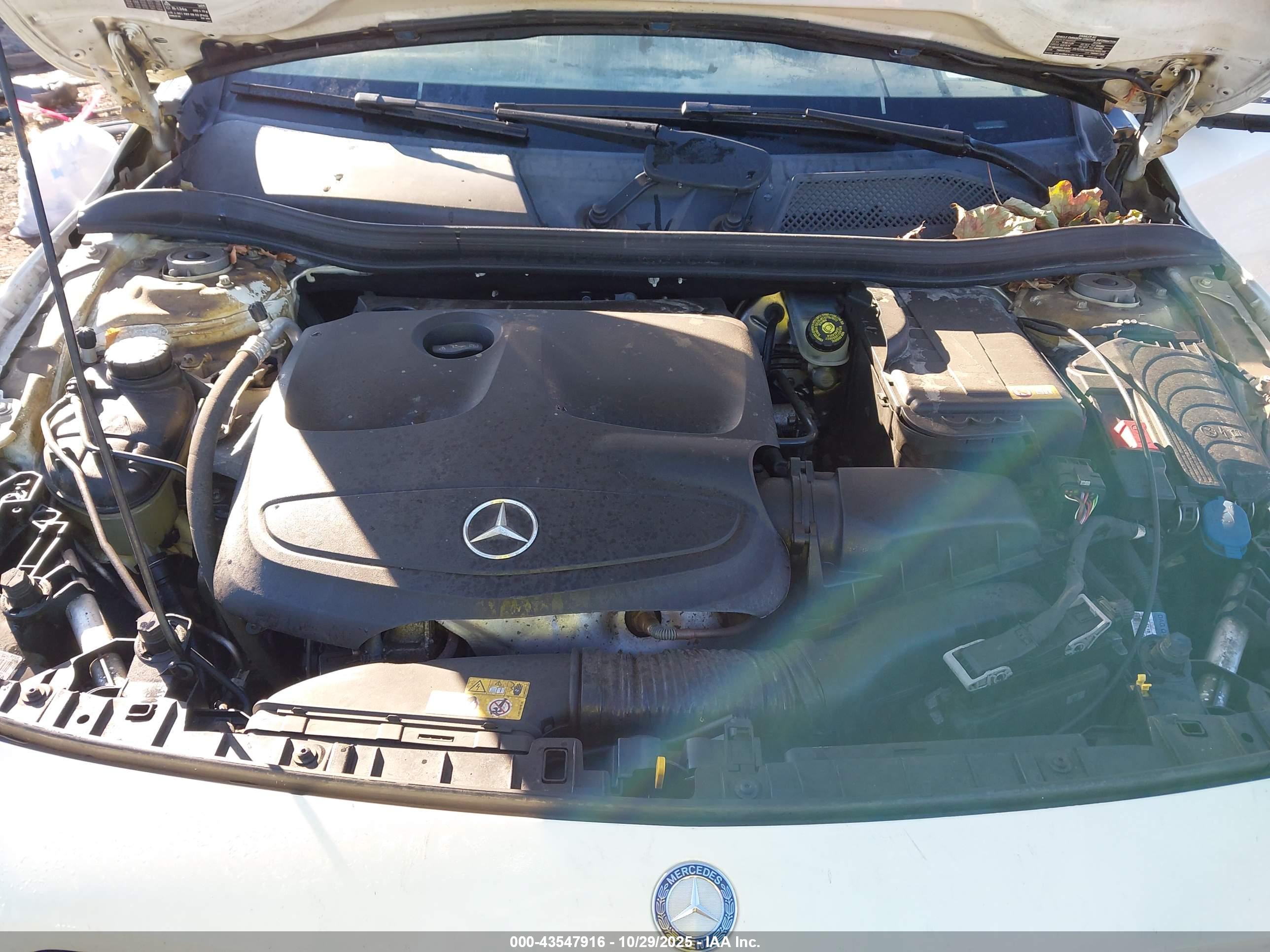 MERCEDES-BENZ GLA image 10