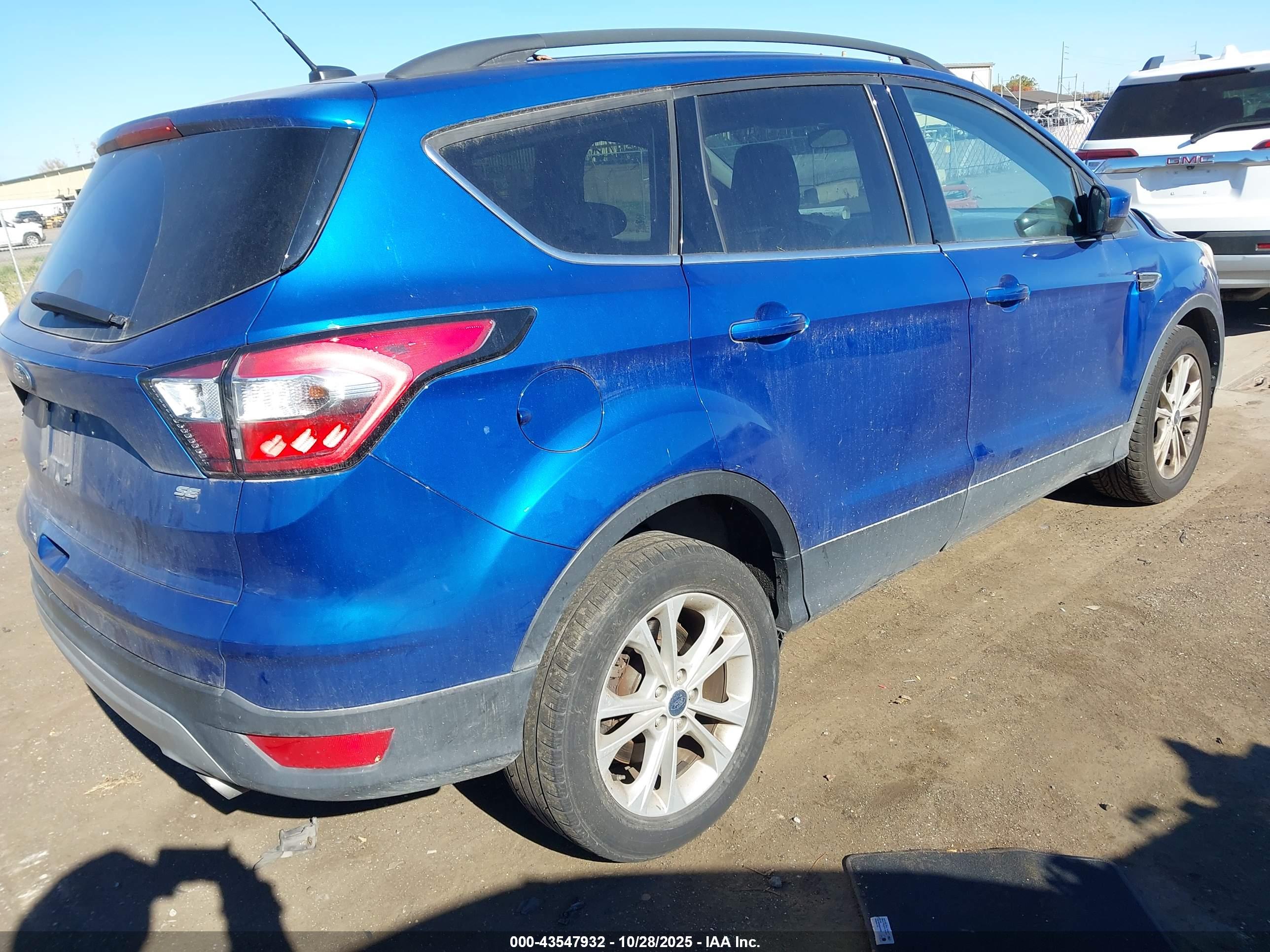 FORD ESCAPE image 4