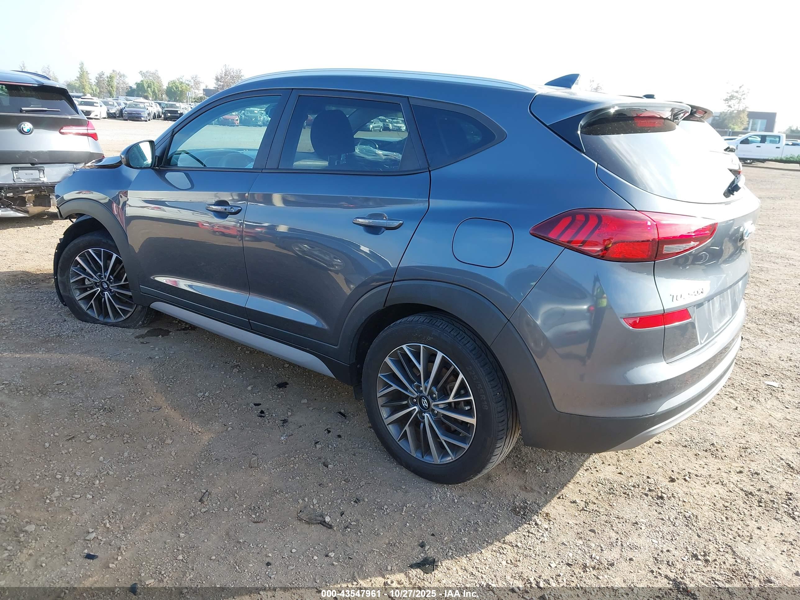 HYUNDAI TUCSON image 3