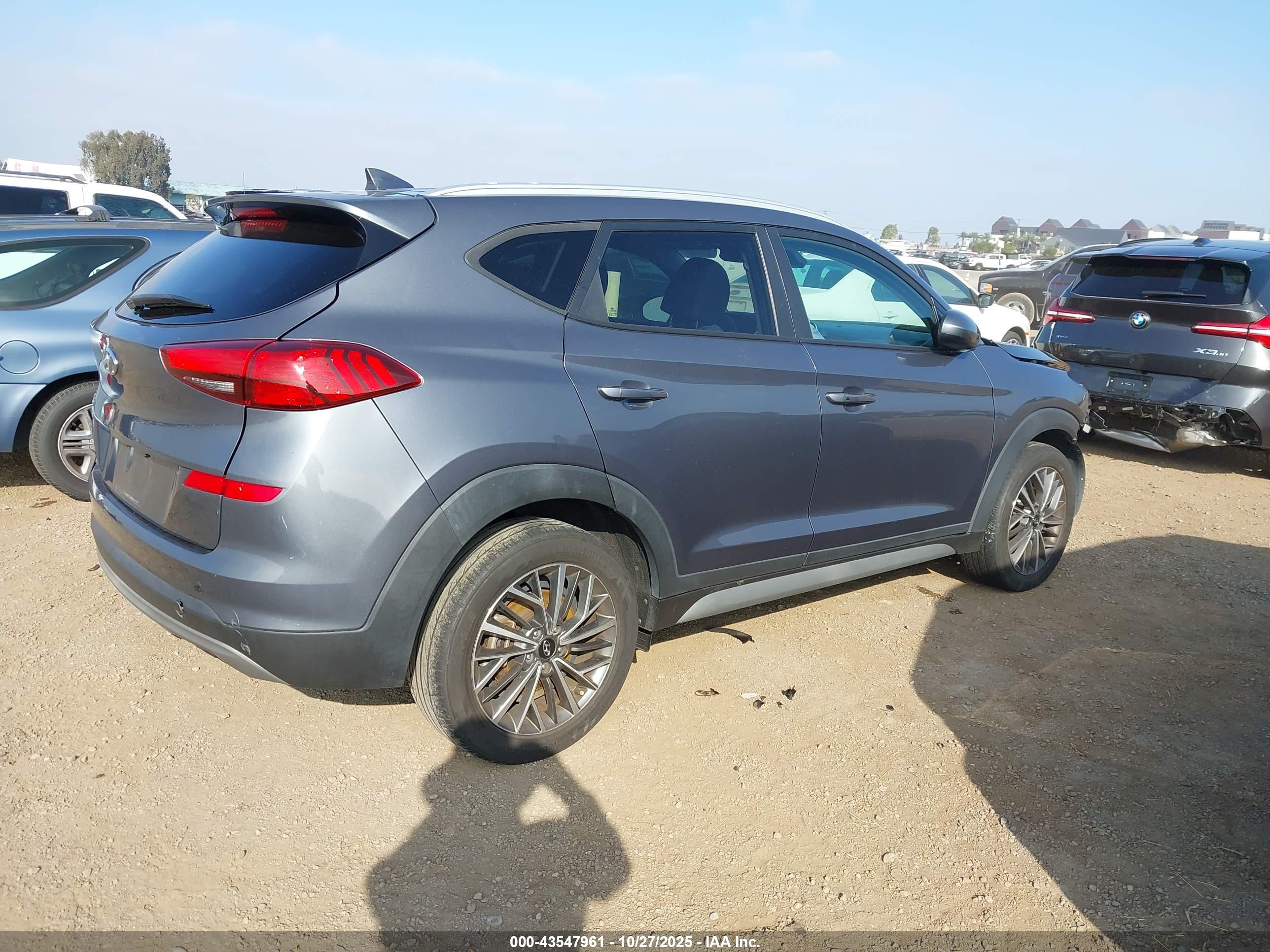 HYUNDAI TUCSON image 4